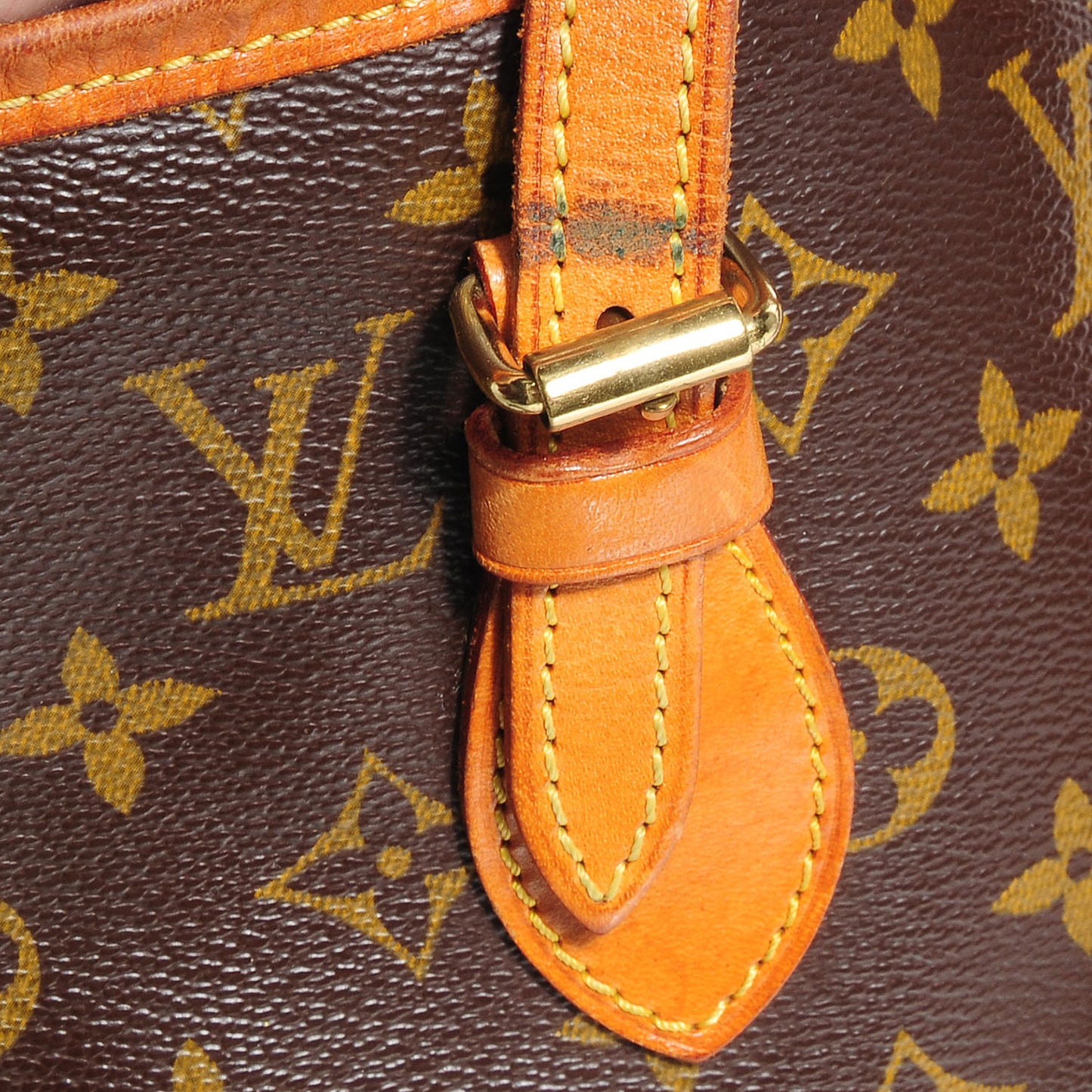 Monogram Petit Bucket 23