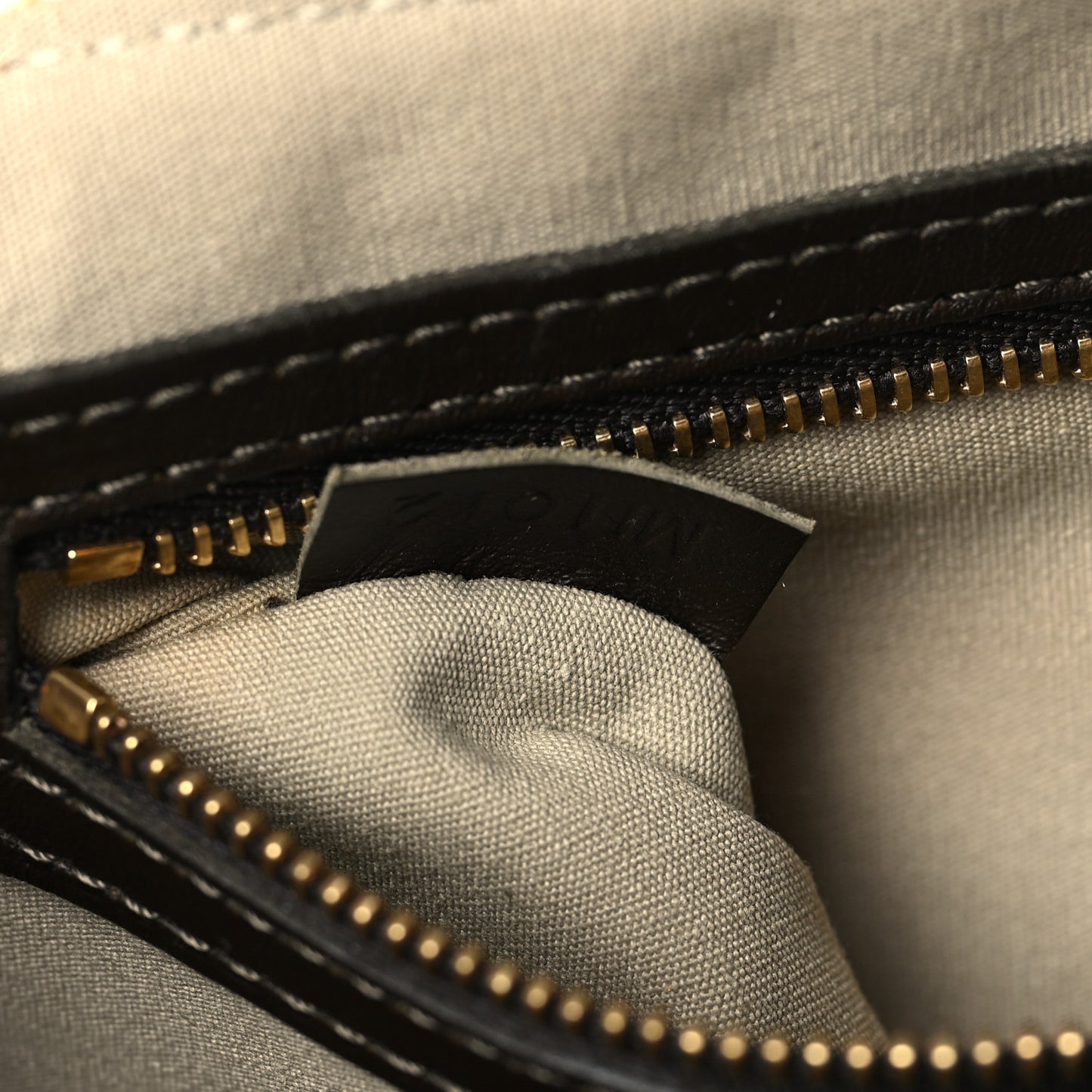 Mini Monogram Alma Long Kaki