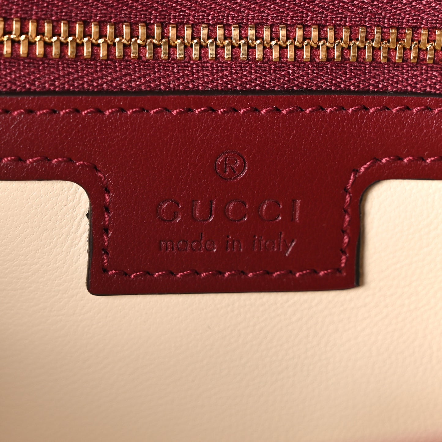 Calfskin Matelasse Small GG Marmont Shoulder Bag Rosso Ancora Red