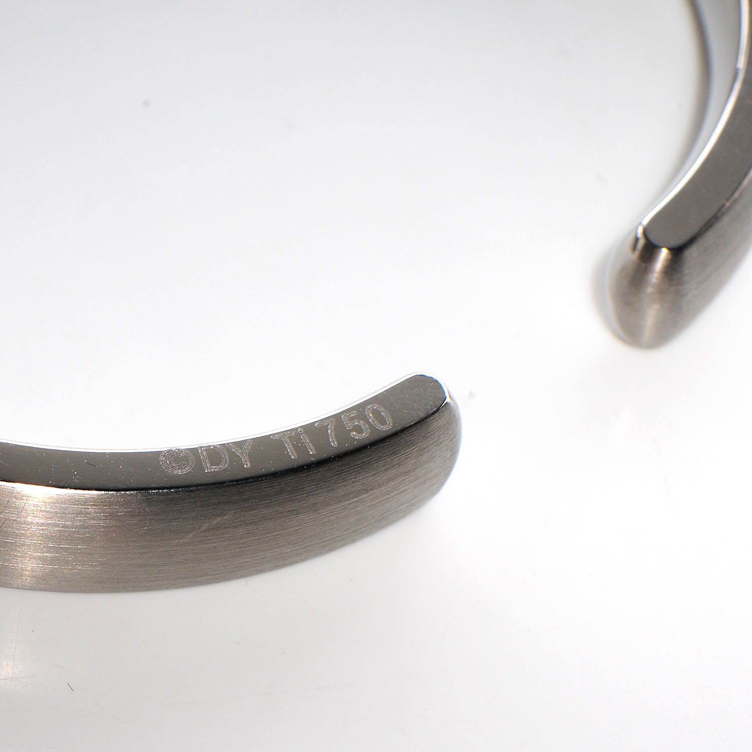 David Yurman Mens Titanuim and 18k Gold Cuff 8mm 5 of 5