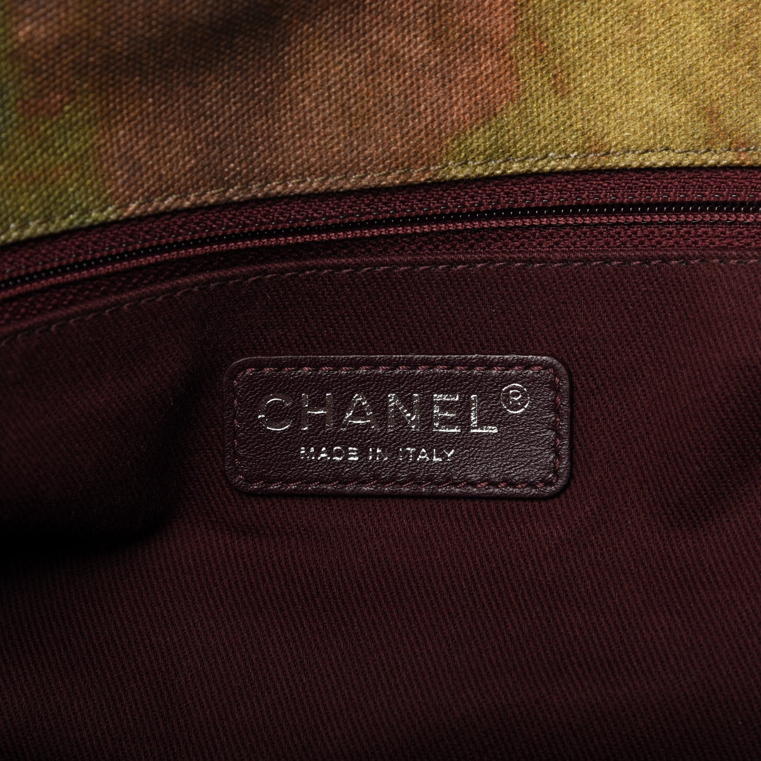 Chanel Washed Toile Large Graffiti On The Pavements Messenger Khaki Multicolor 8 of 10