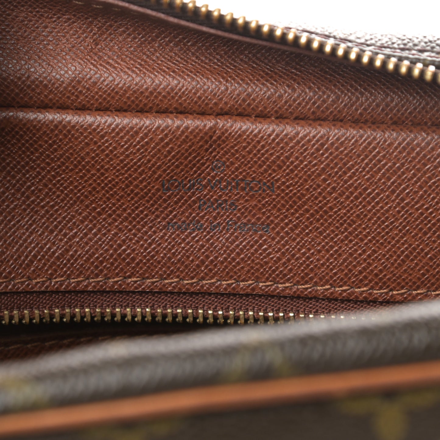 Monogram Nil 28