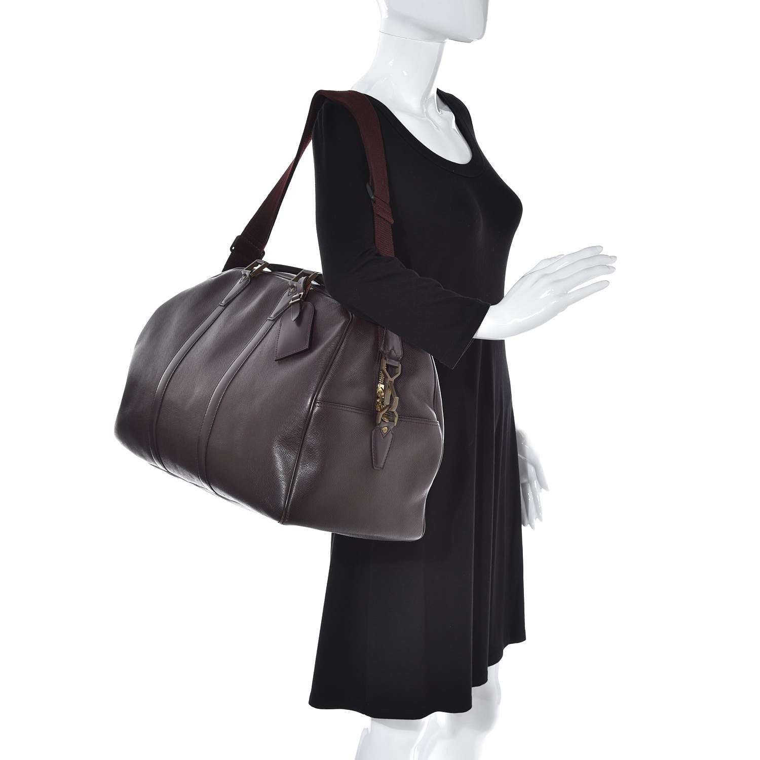 Louis Vuitton Taiga Kendall PM Acajou 2 of 13