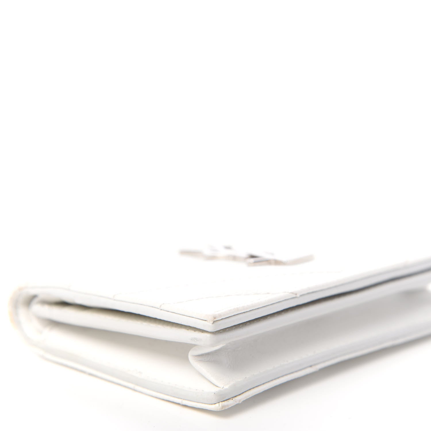 Saint Laurent Grain De Poudre Matelasse Chevron Monogram Card Case Blanc Optique 9 of 10
