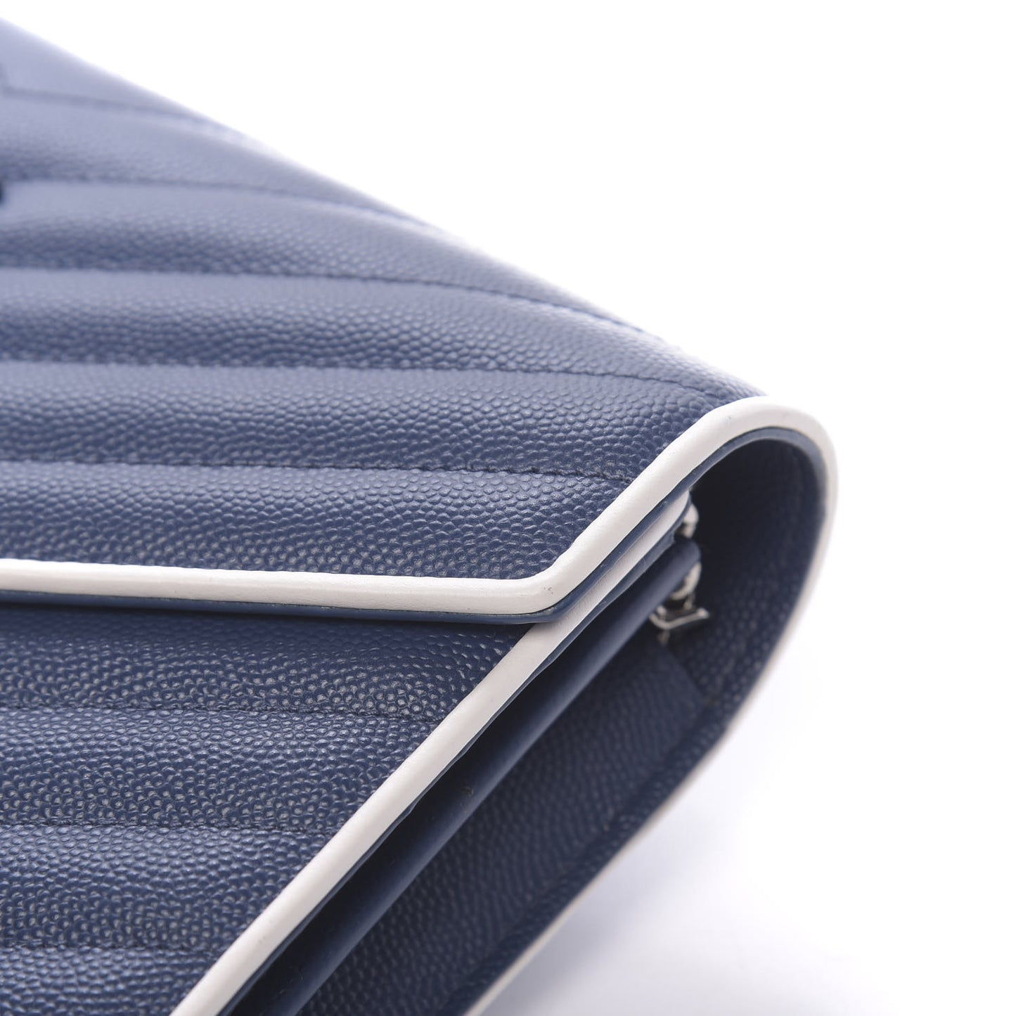 Grain De Poudre Matelasse Monogram Chain Wallet Denim Bianco Ottico