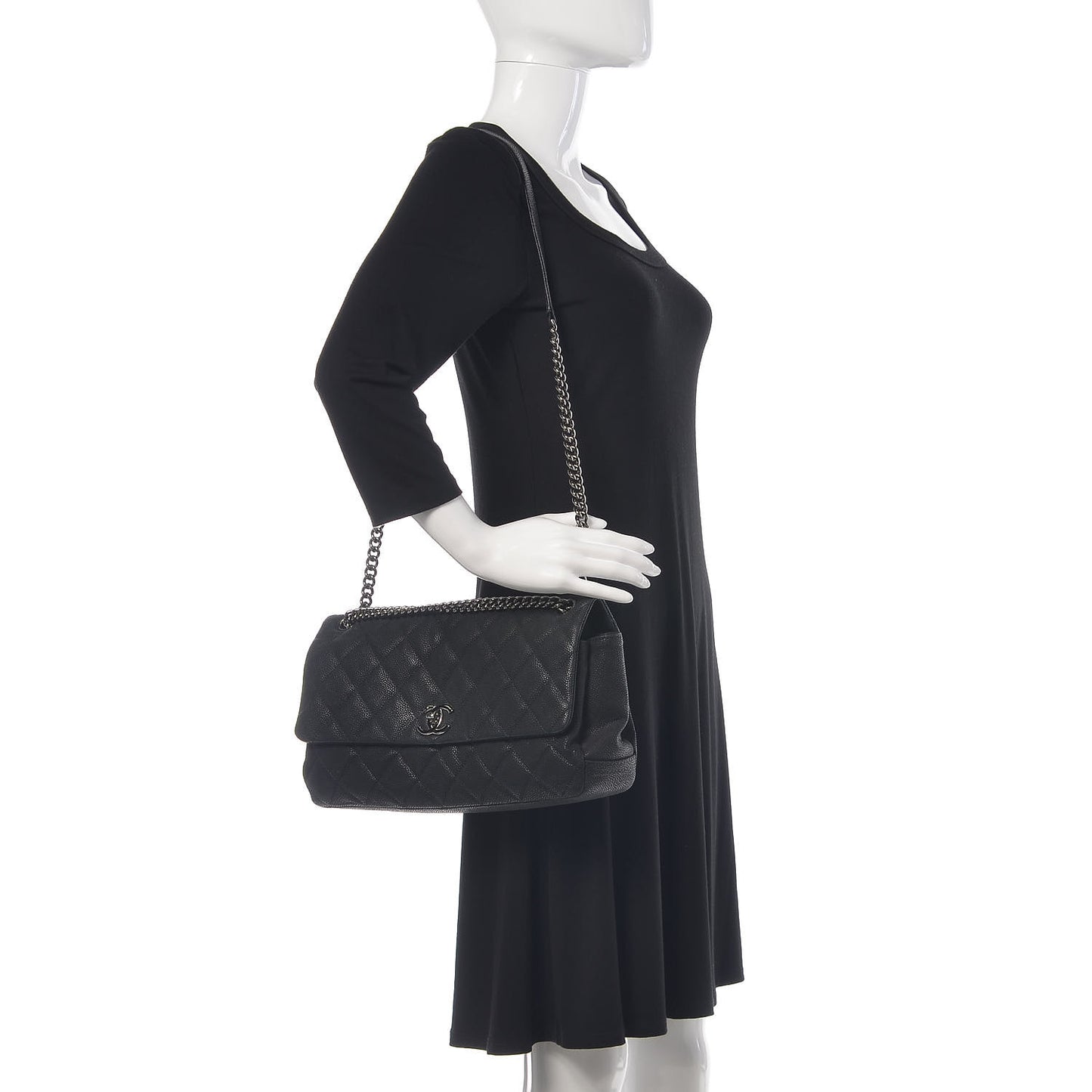 Iridescent Caviar Quilted Medium Lady Pearly Flap Black