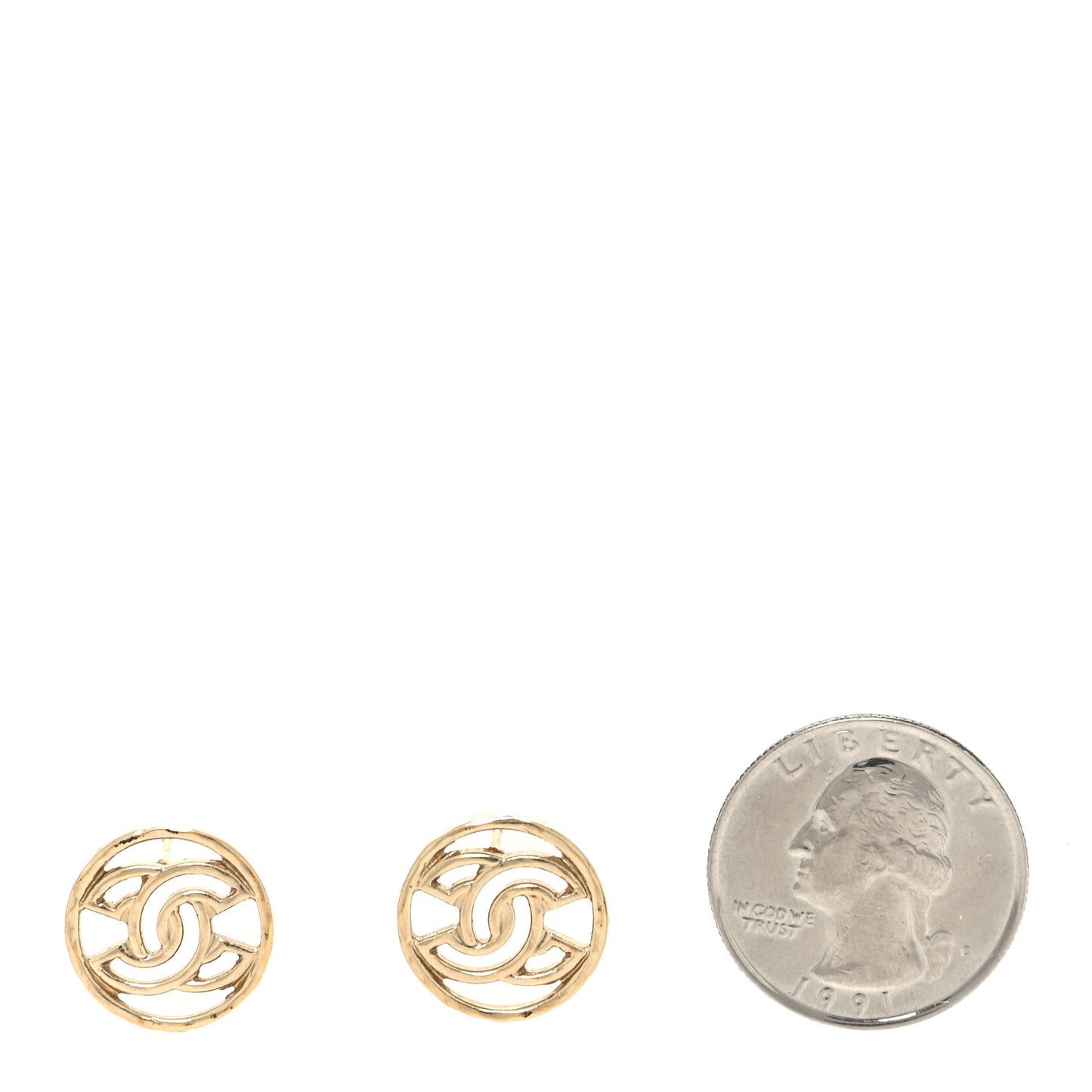 Metal CC Round Earrings Light Gold