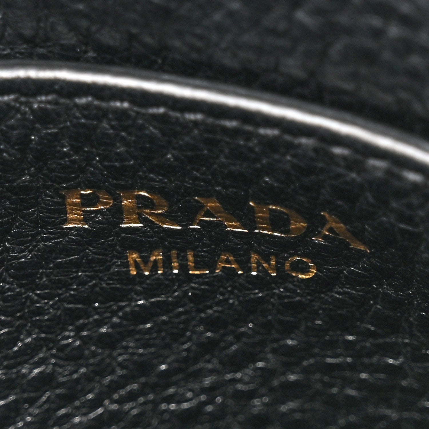 Prada Vitello Phenix Zippered Messenger Hobo Black 1797079