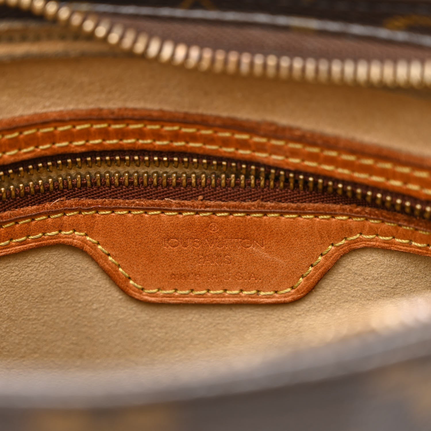 Louis Vuitton Monogram Looping MM 6 of 14