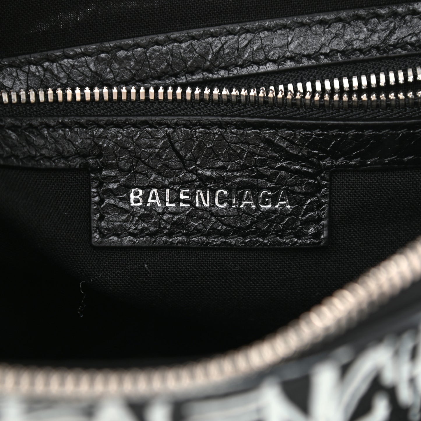 Agneau Arena Graffiti Small Le Cagole Shoulder Bag Black White