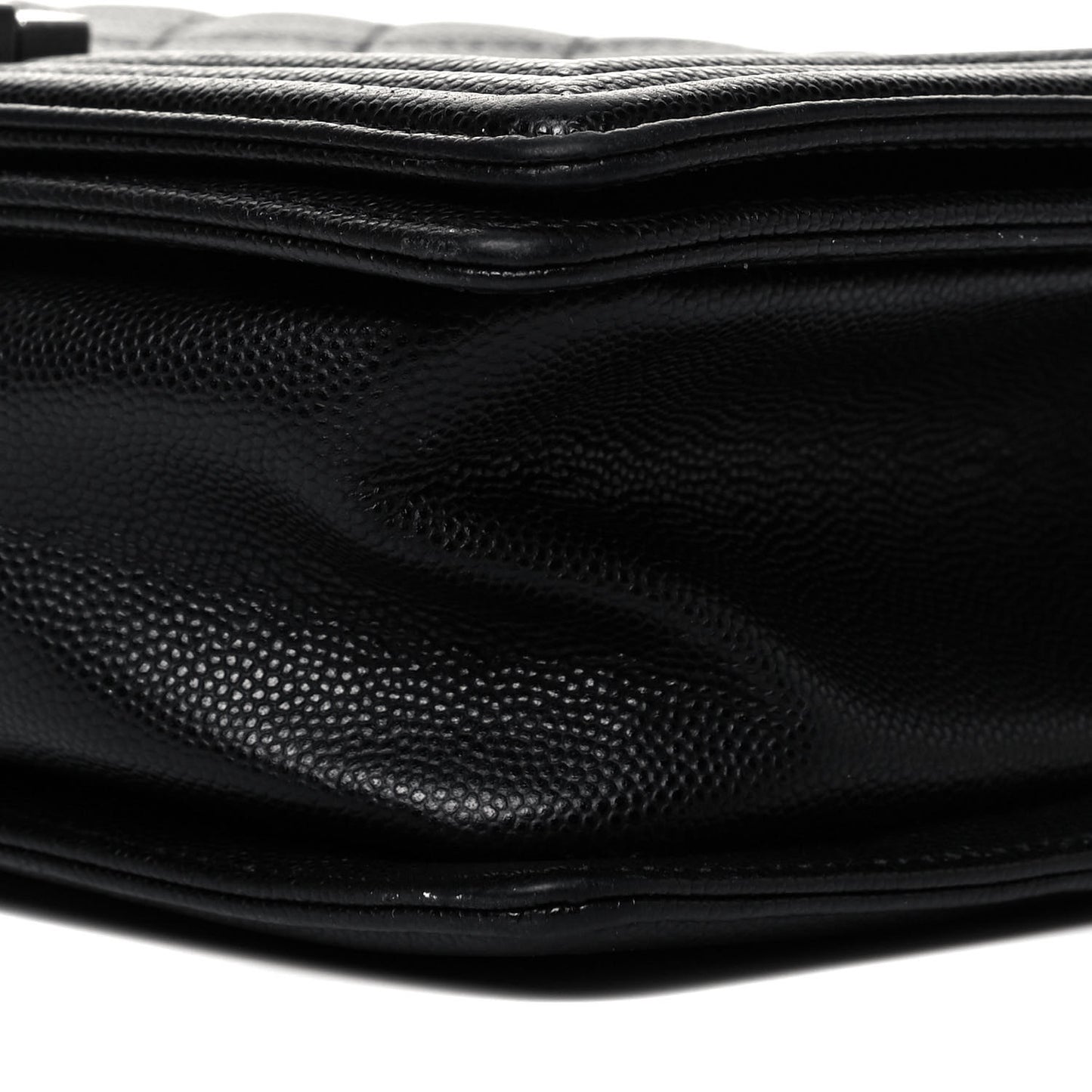 Caviar Quilted Medium Boy Flap Black