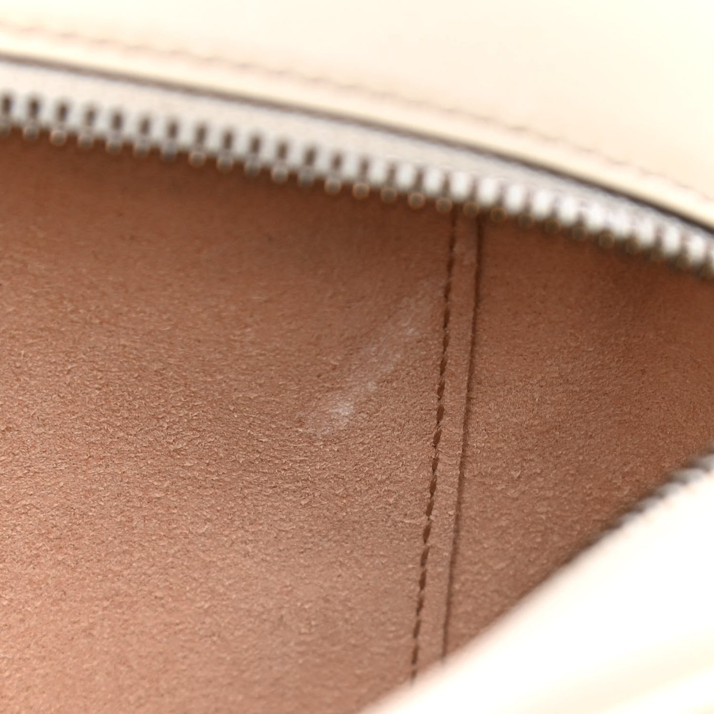 Calfskin Matelasse Small GG Marmont Chain Shoulder Bag White