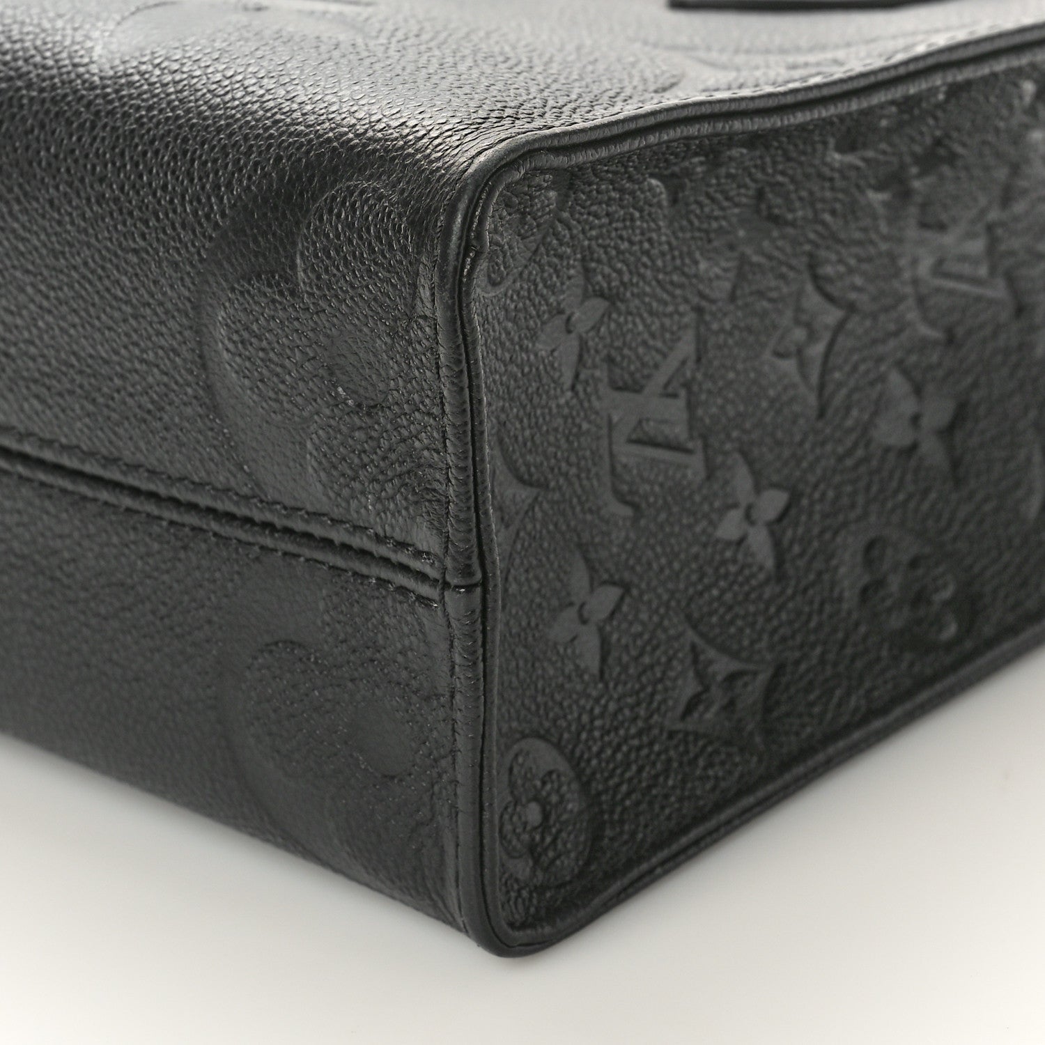 Louis Vuitton Empreinte Monogram Giant Onthego PM Black 9 of 9