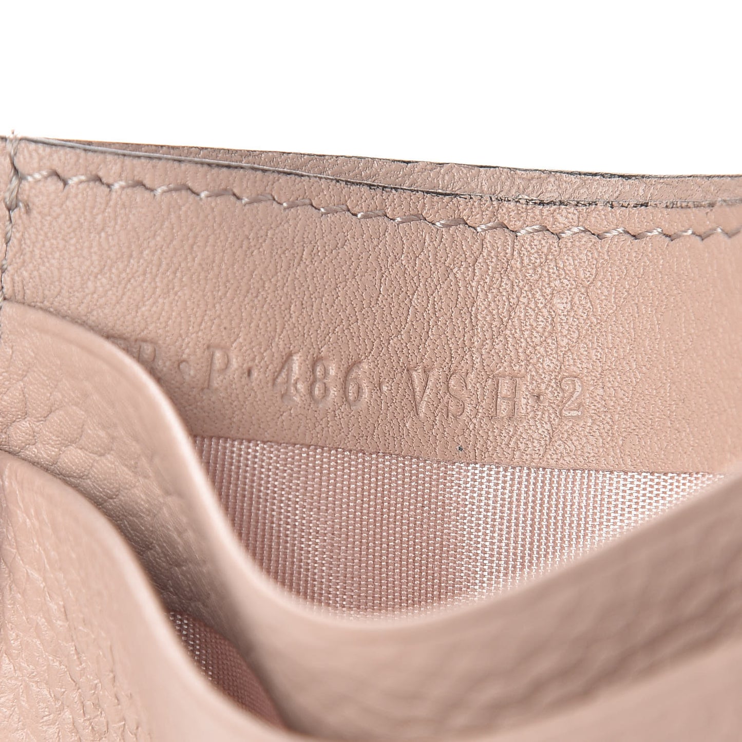 Pebbled Calfskin Rockstud Card Holder Poudre