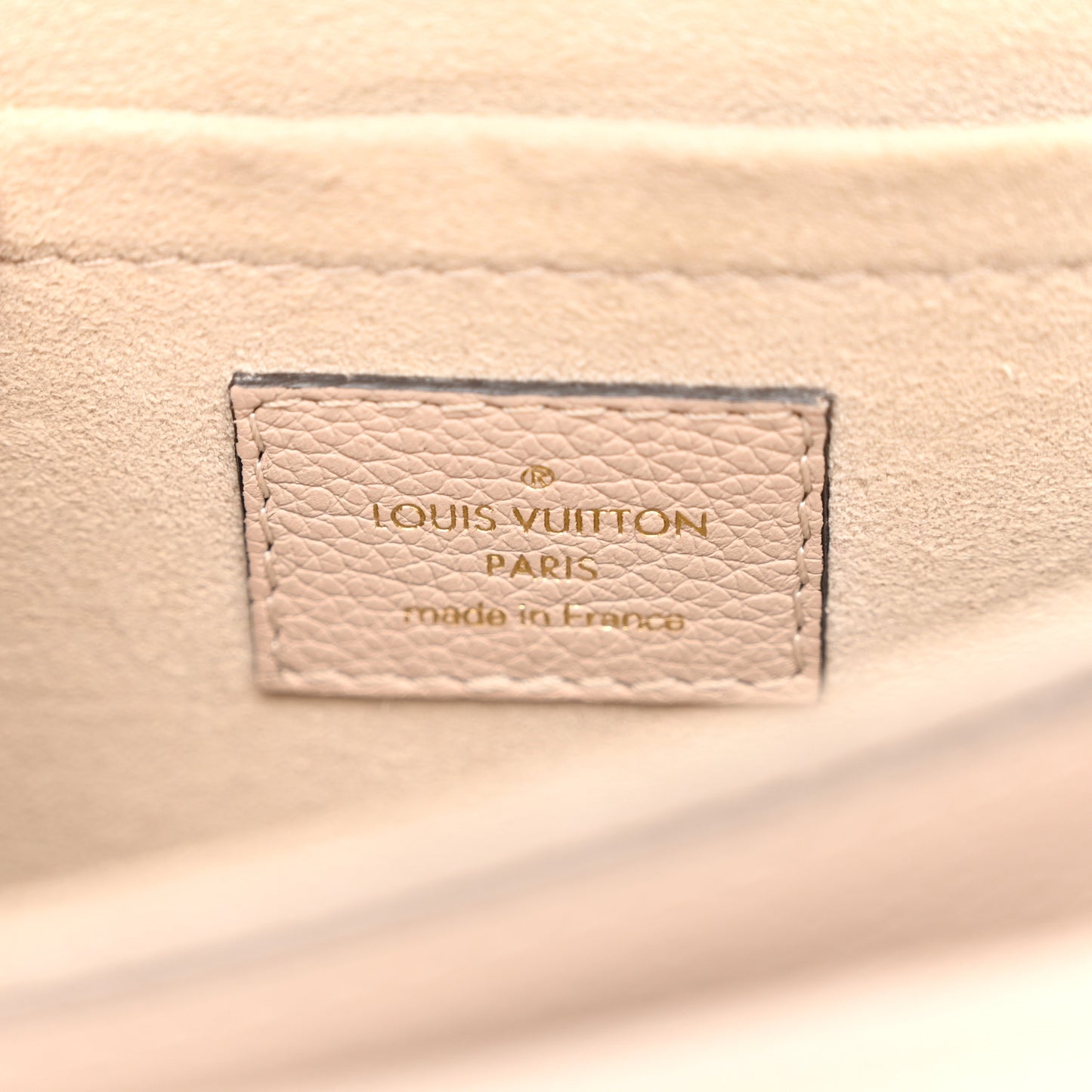 Grained Calfskin Lockme Tender Greige