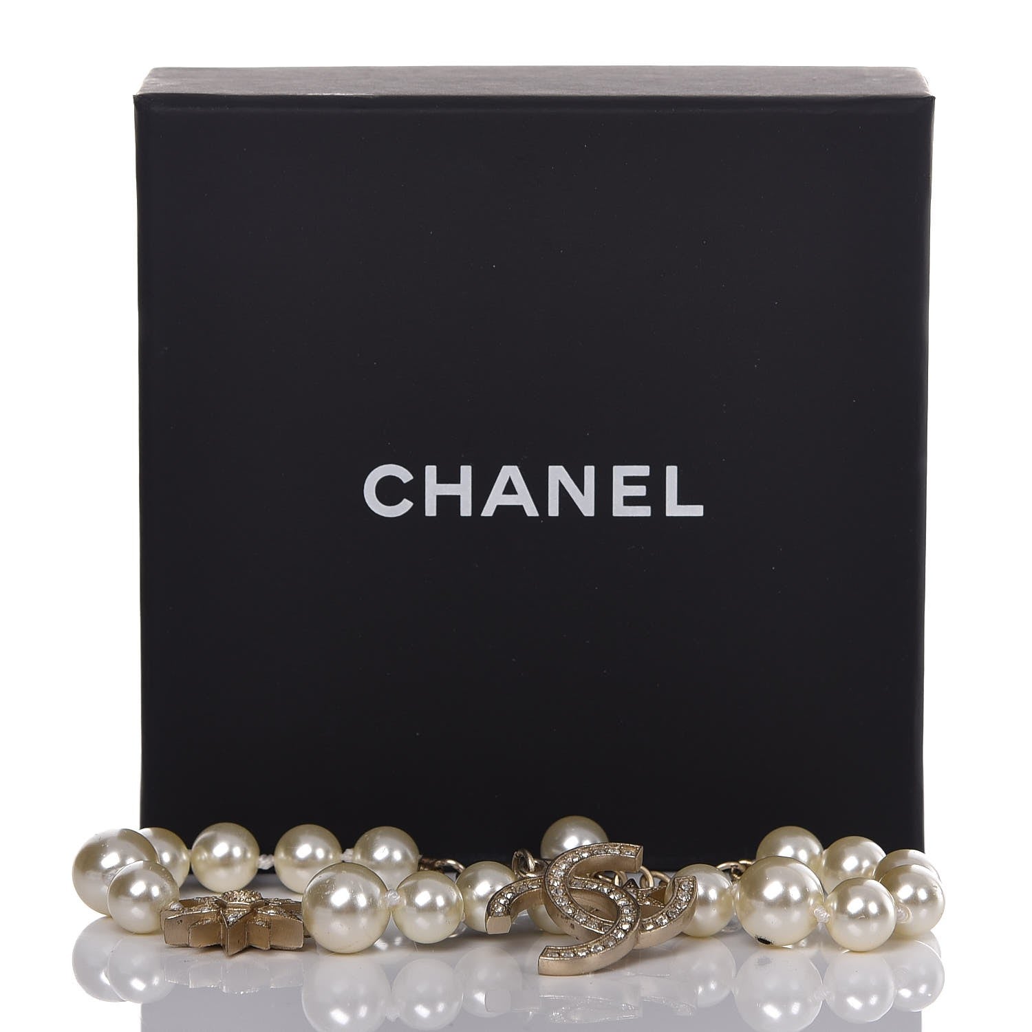 Chanel Crystal Pearl CC Star Bracelet Light Gold 8 of 8