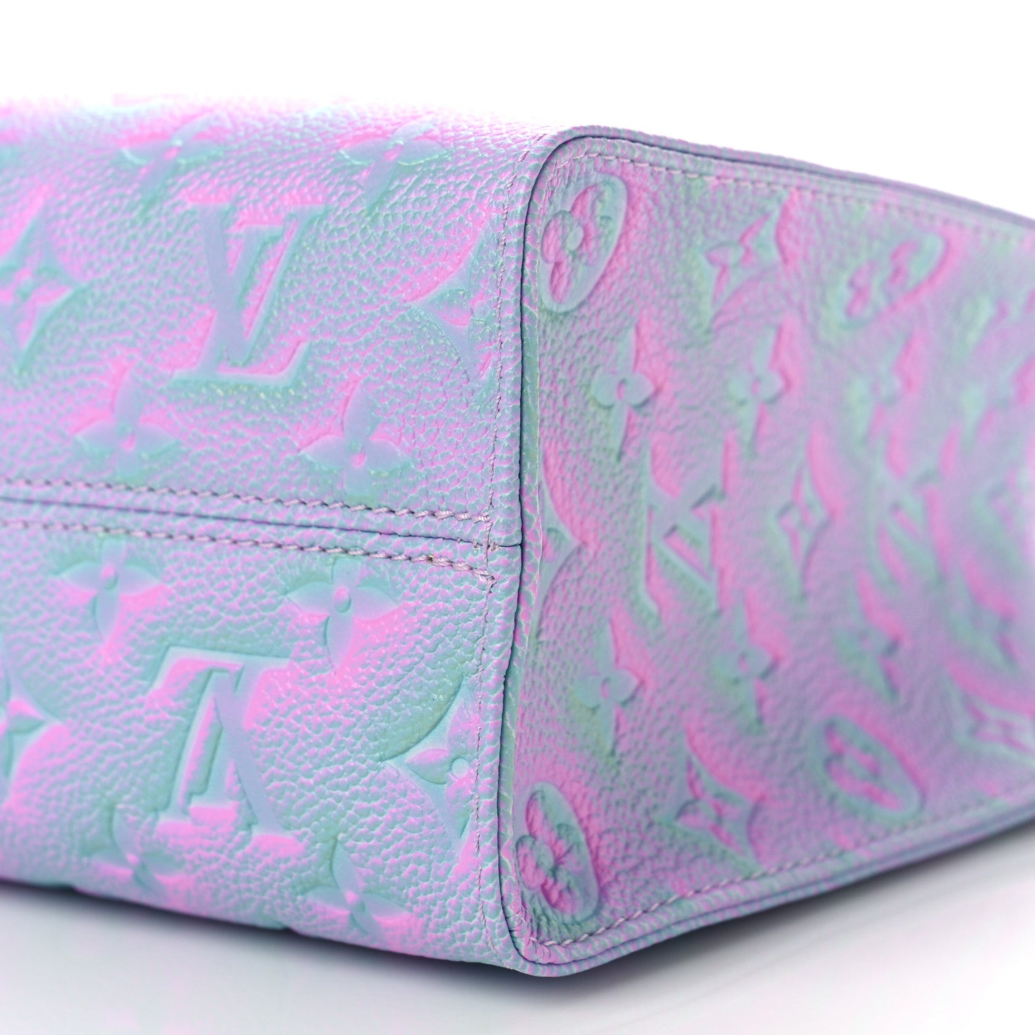 Louis Vuitton Empreinte Monogram Summer Stardust Onthego PM Lilas 8 of 8