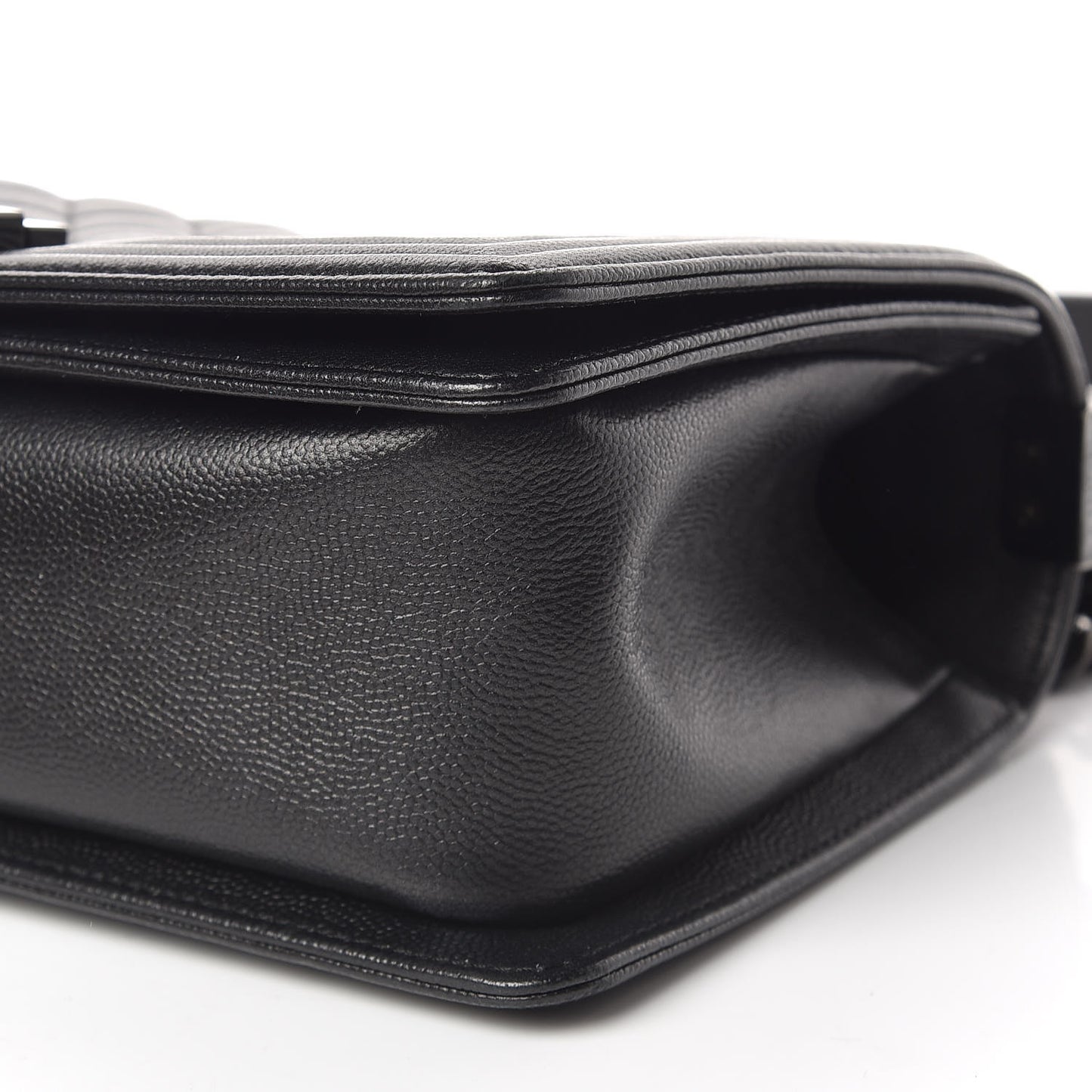 Caviar Quilted Medium Boy Flap So Black