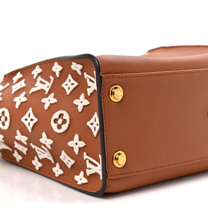 Louis Vuitton Grained Calfskin Shearling On My Side MM Caramel 8 of 8