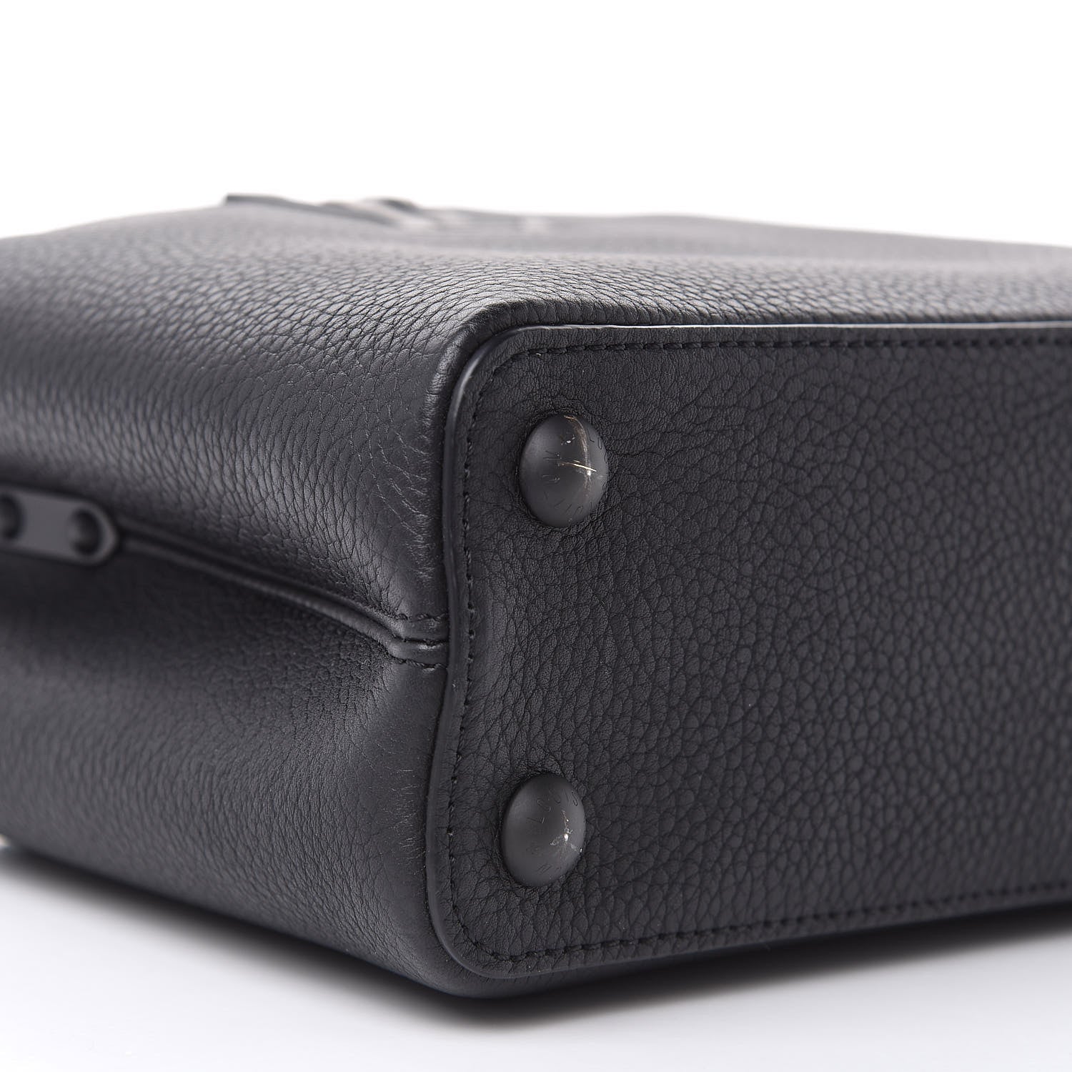 Louis Vuitton Taurillon Capucines BB Matte Black 7 of 8