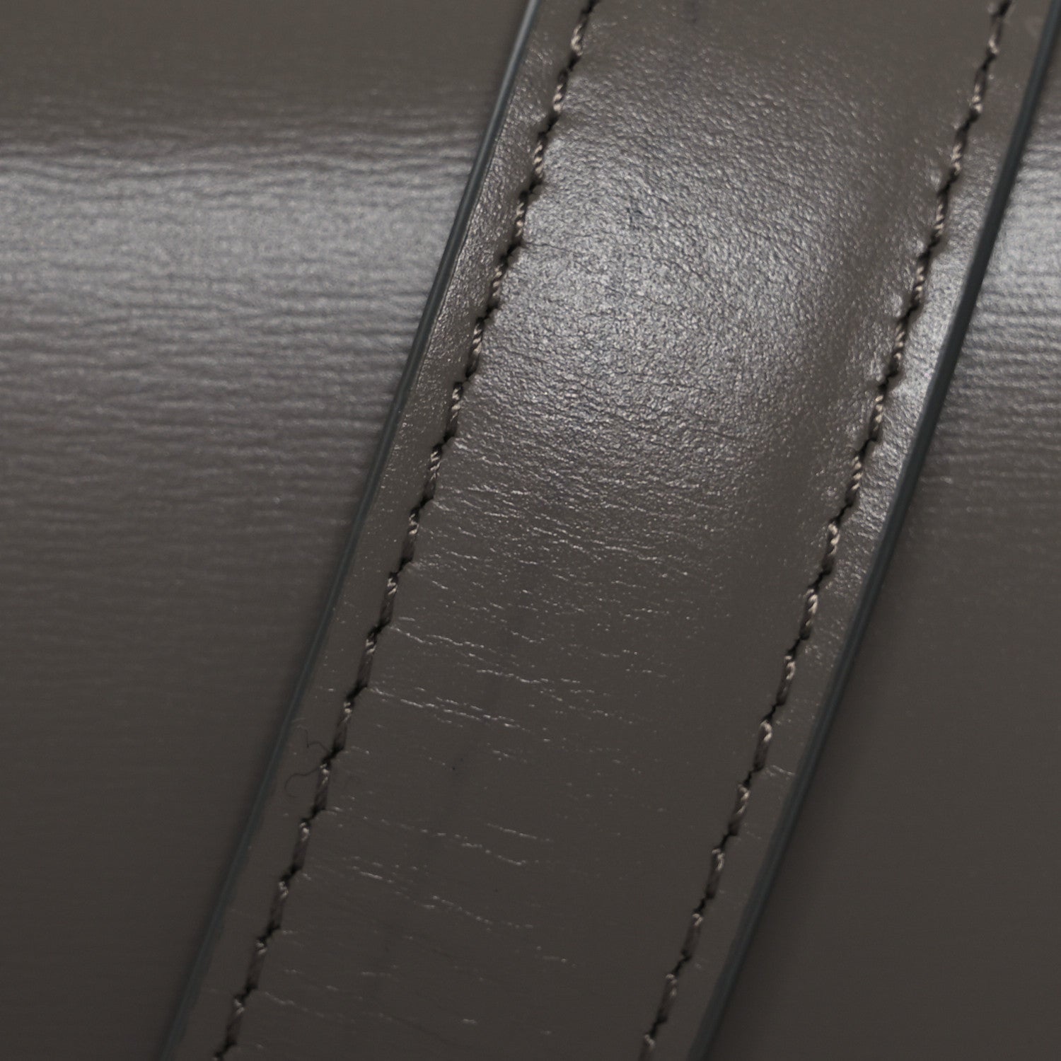 Celine Shiny Calfskin Medium Triomphe Pebble 16 of 17