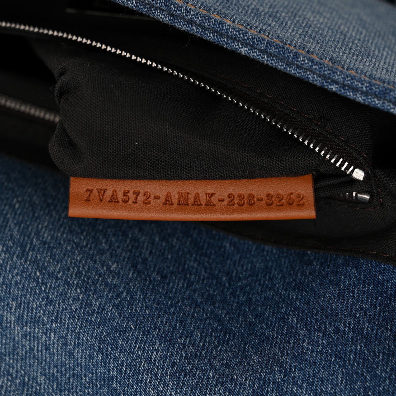 Fendi Denim Lavato Cuoio Frayed Baguette Denim Chiaro Cuoio 7 of 10