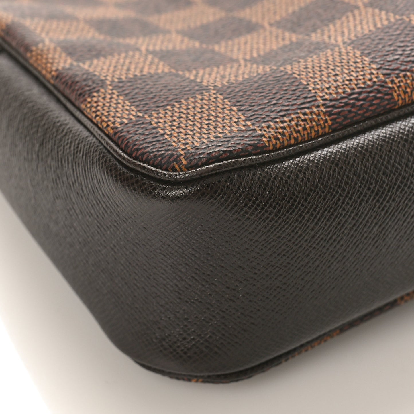 Damier Ebene Trousse Make Up Bag Pochette