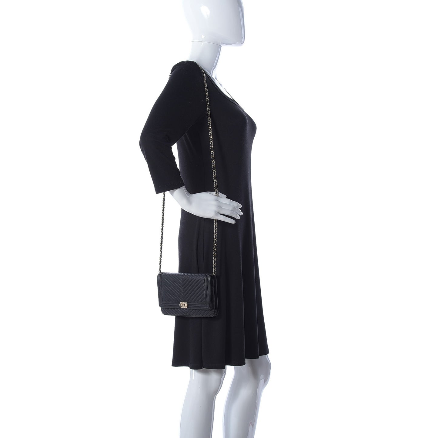 Calfskin Chevron Boy Wallet On Chain WOC Black