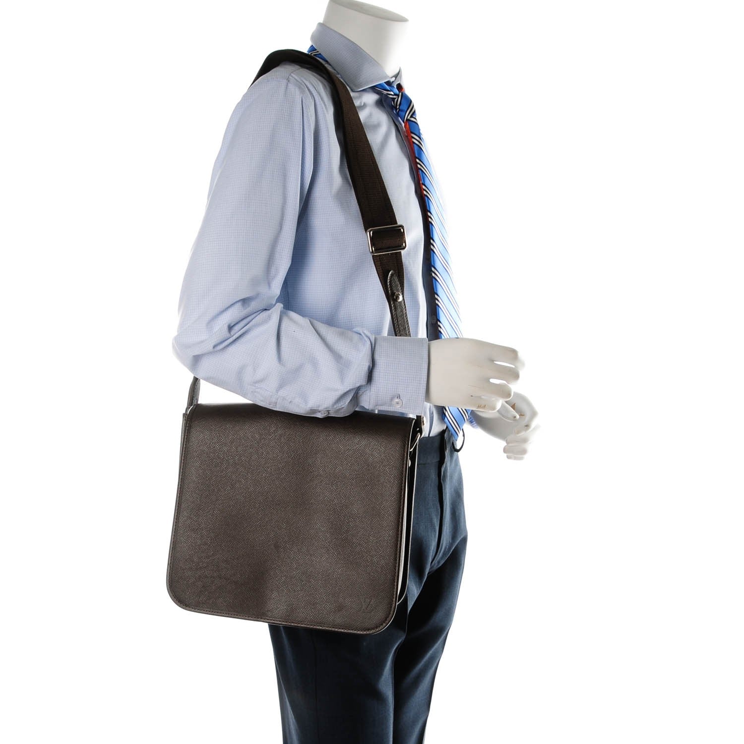 Louis Vuitton Taiga Andrei Grizzli 2 of 7