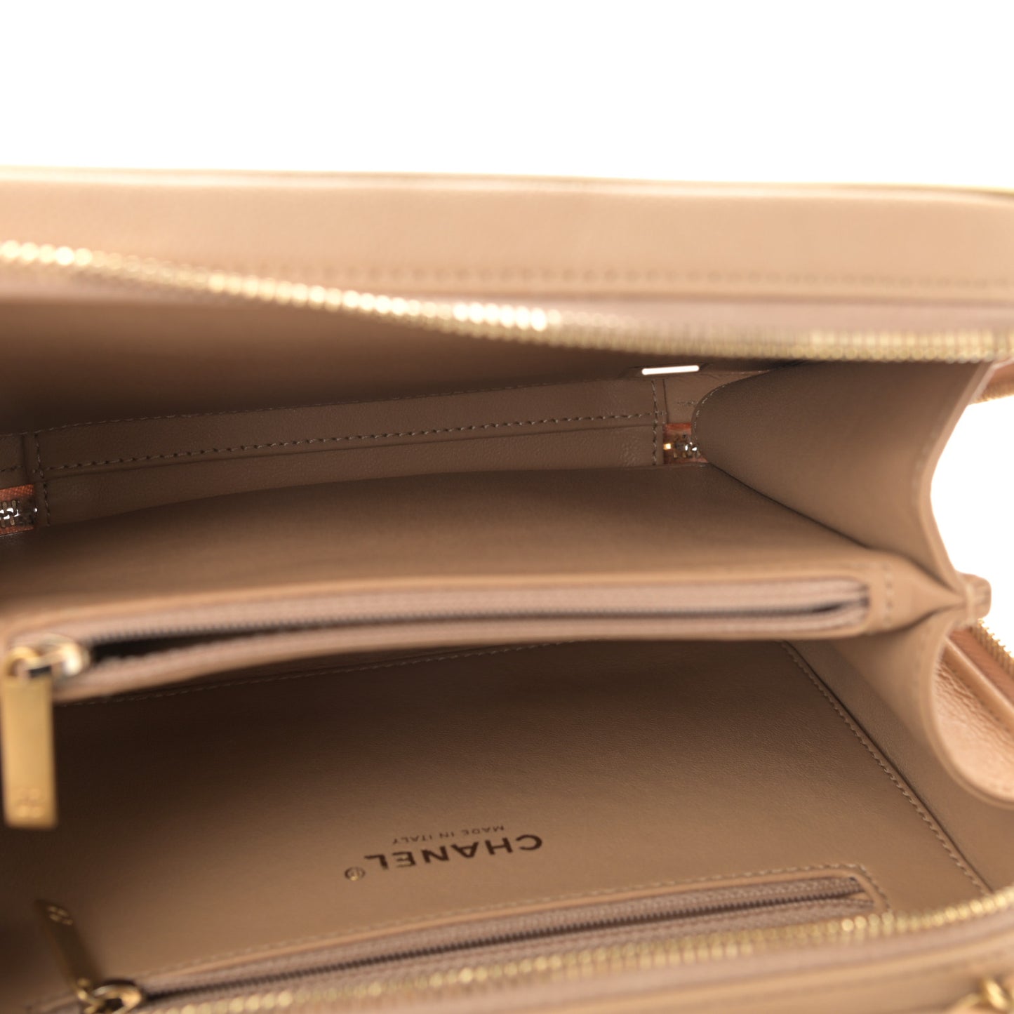 Caviar Quilted Medium CC Filigree Vanity Case Beige