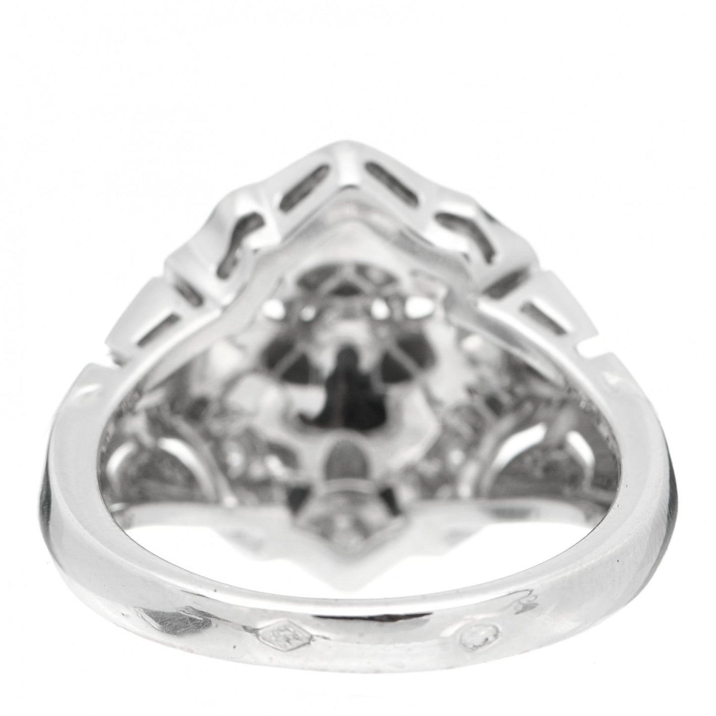 18K White Gold Diamond Sous Le Signe Du Lion Ring 54 7