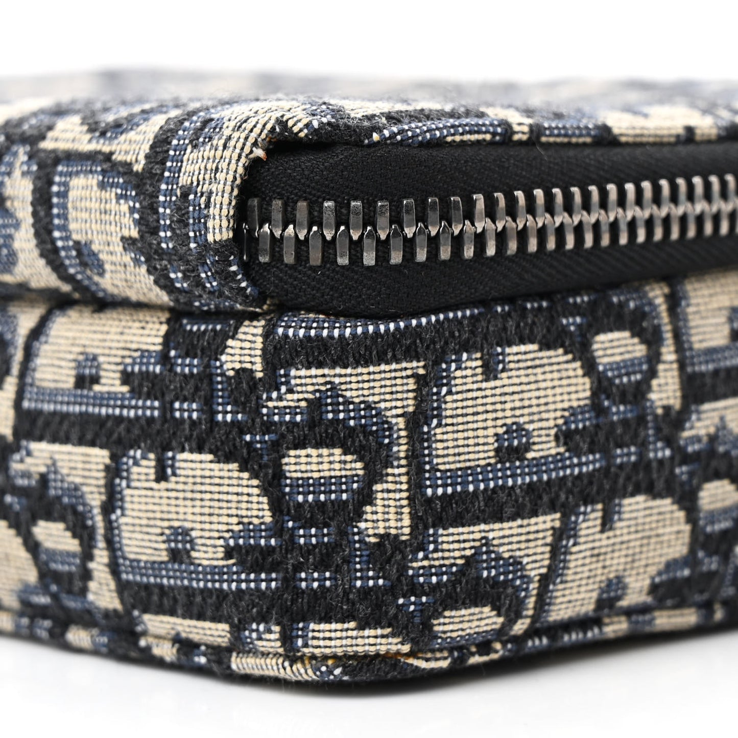 Oblique Pouch Beige Black