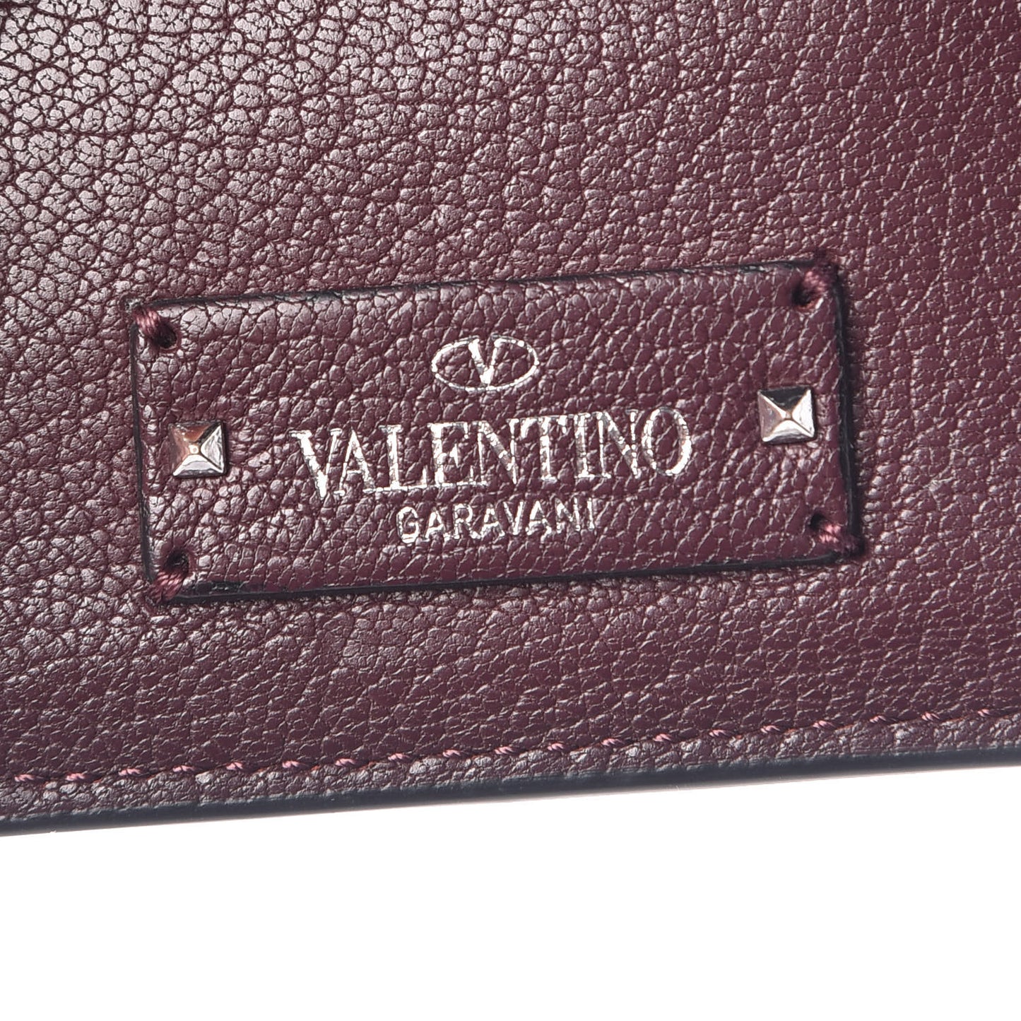 Pebbled Calfskin Rockstud Card Holder Wine