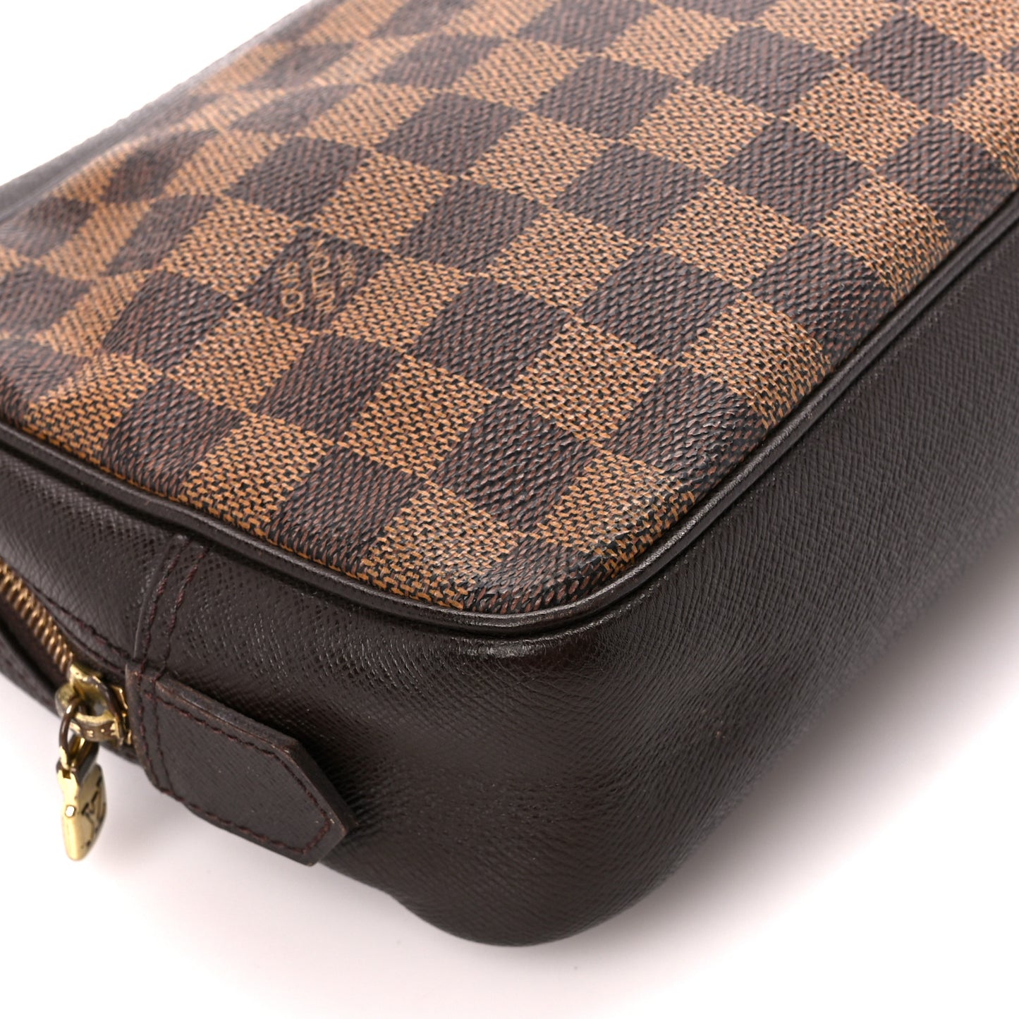 Damier Ebene Trousse Toilette 28