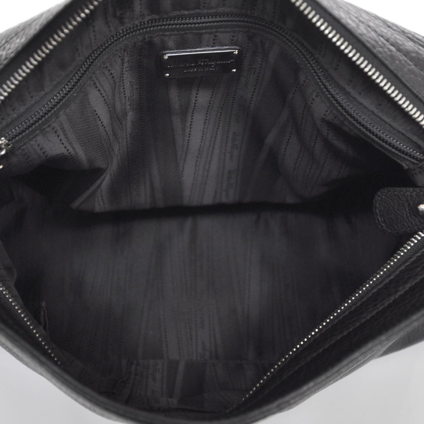 SALVATOREFERRAGAMOLeatherLargeSofiaBlack