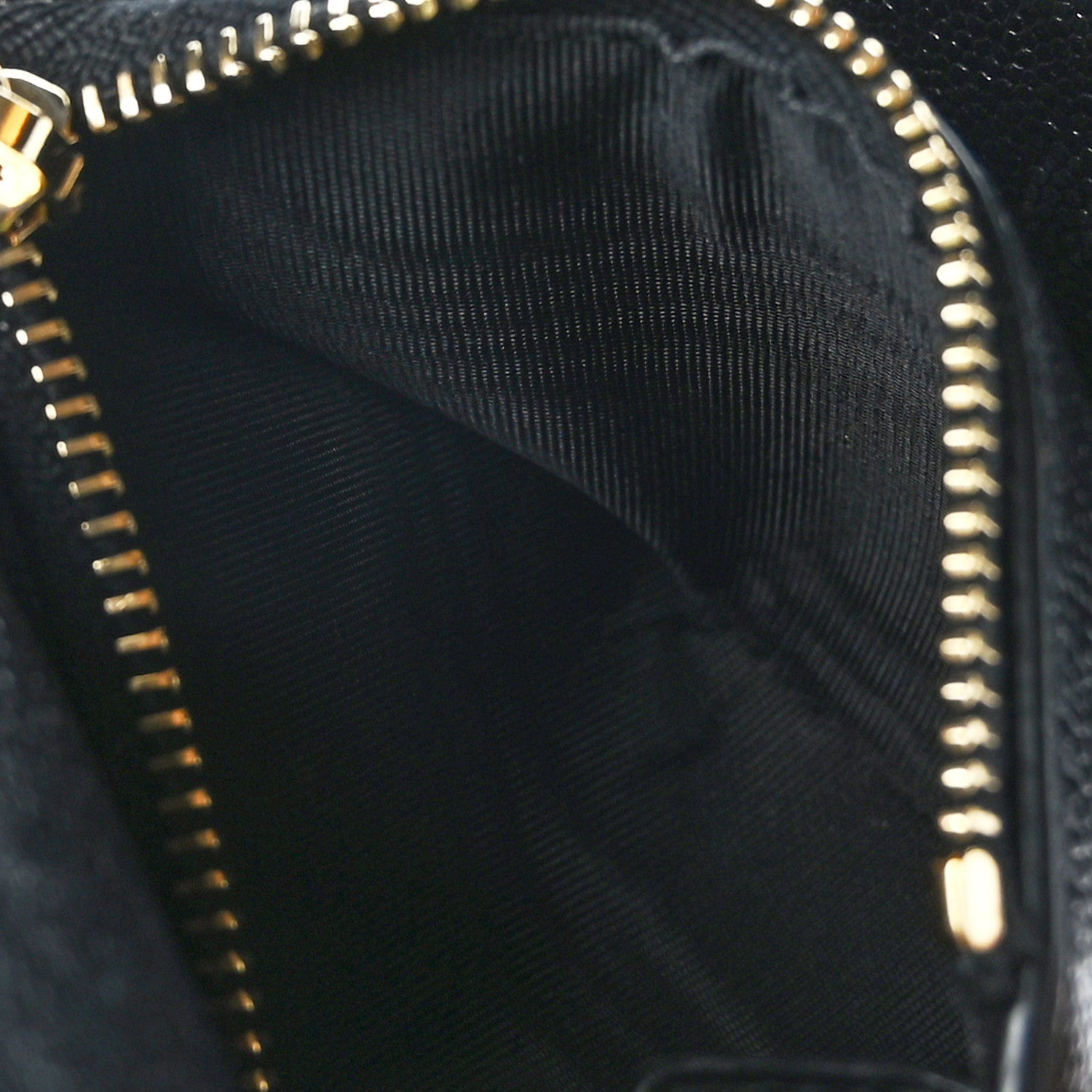 Saint Laurent Grain De Poudre Mixed Matelasse Triquilt Monogram Compact Tri Fold Wallet Black 13 of 14