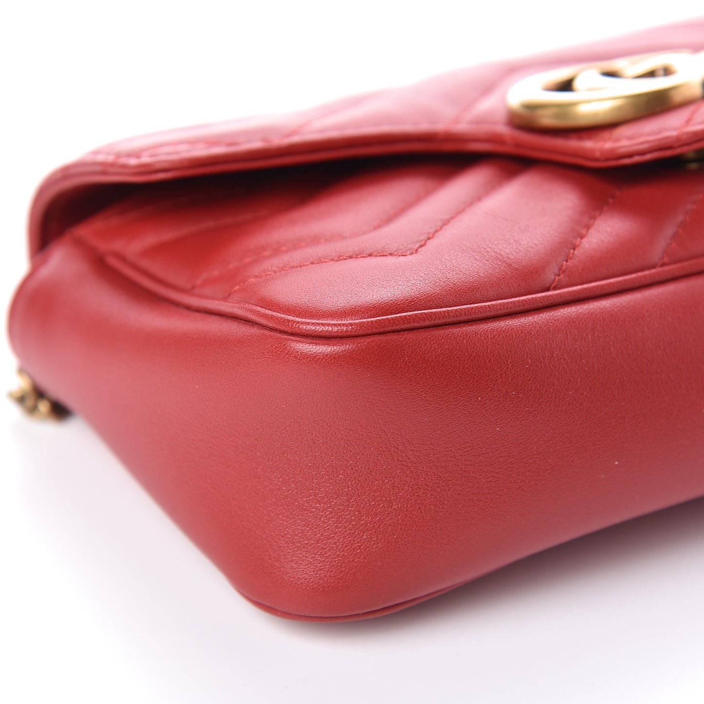 Calfskin Matelasse Super Mini GG Marmont Shoulder Bag Hibiscus Red
