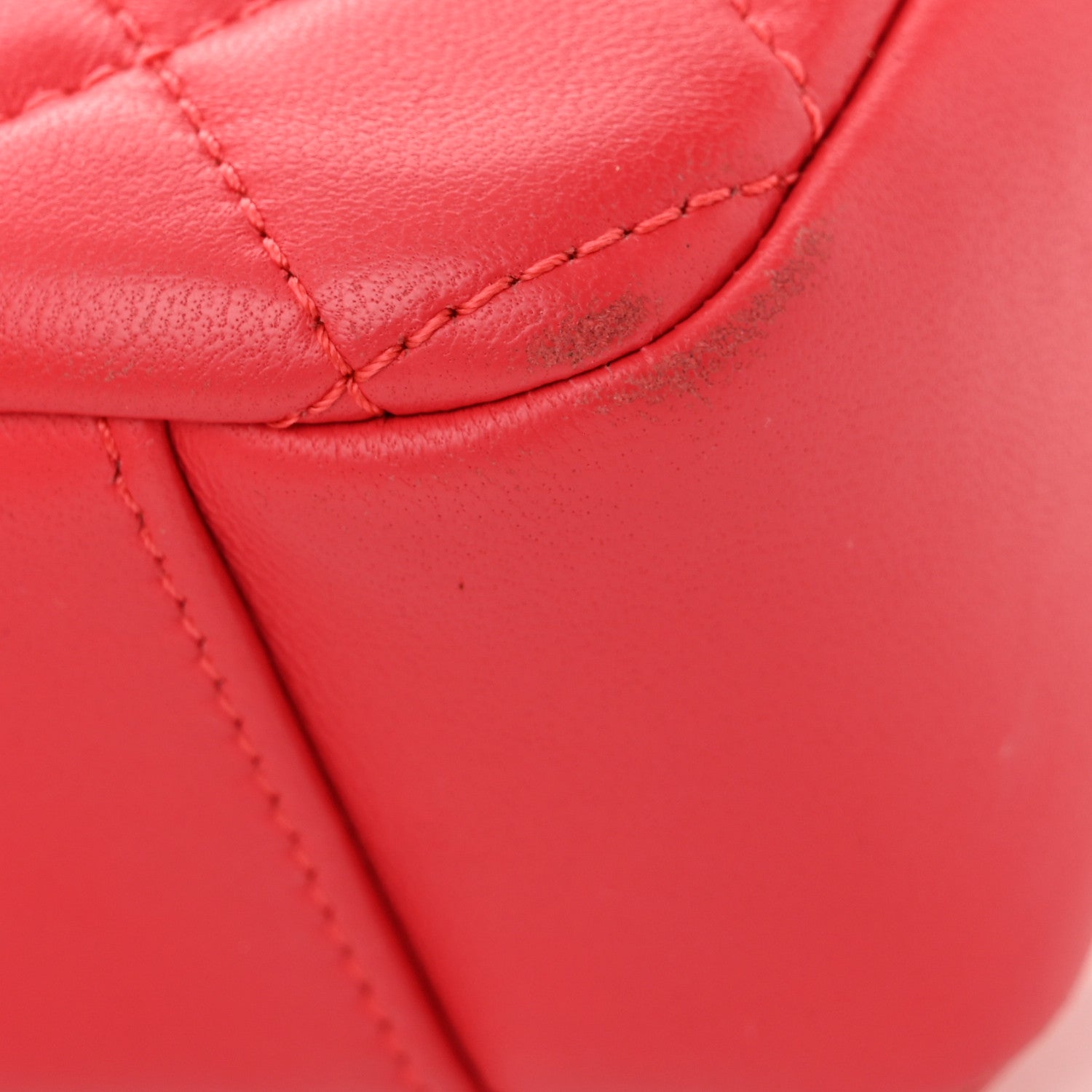 Chanel Lambskin Quilted CC Pearl Crush Camera Case Red 11 of 14