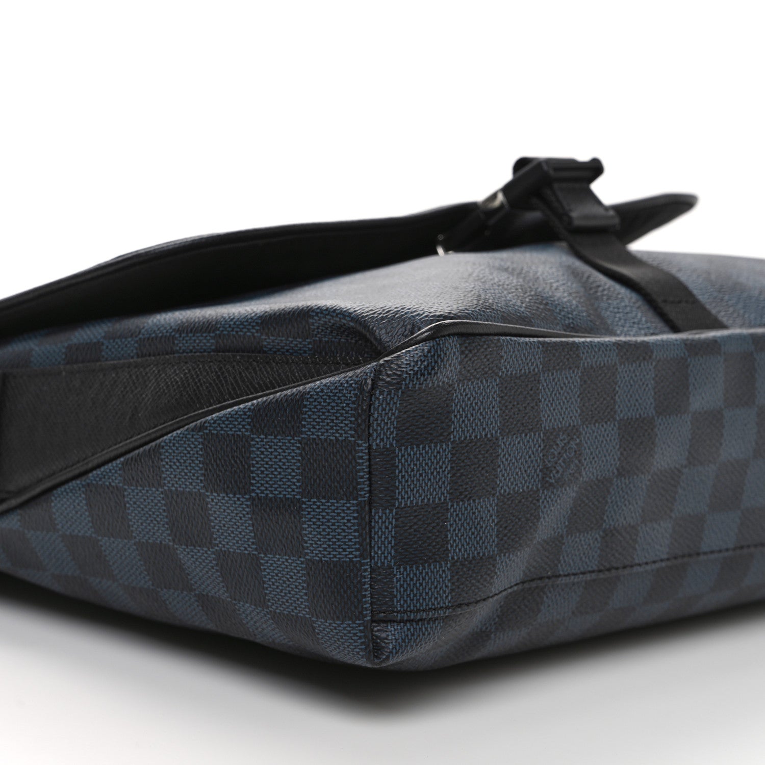 Louis Vuitton Damier Cobalt Matchpoint Messenger 8 of 9