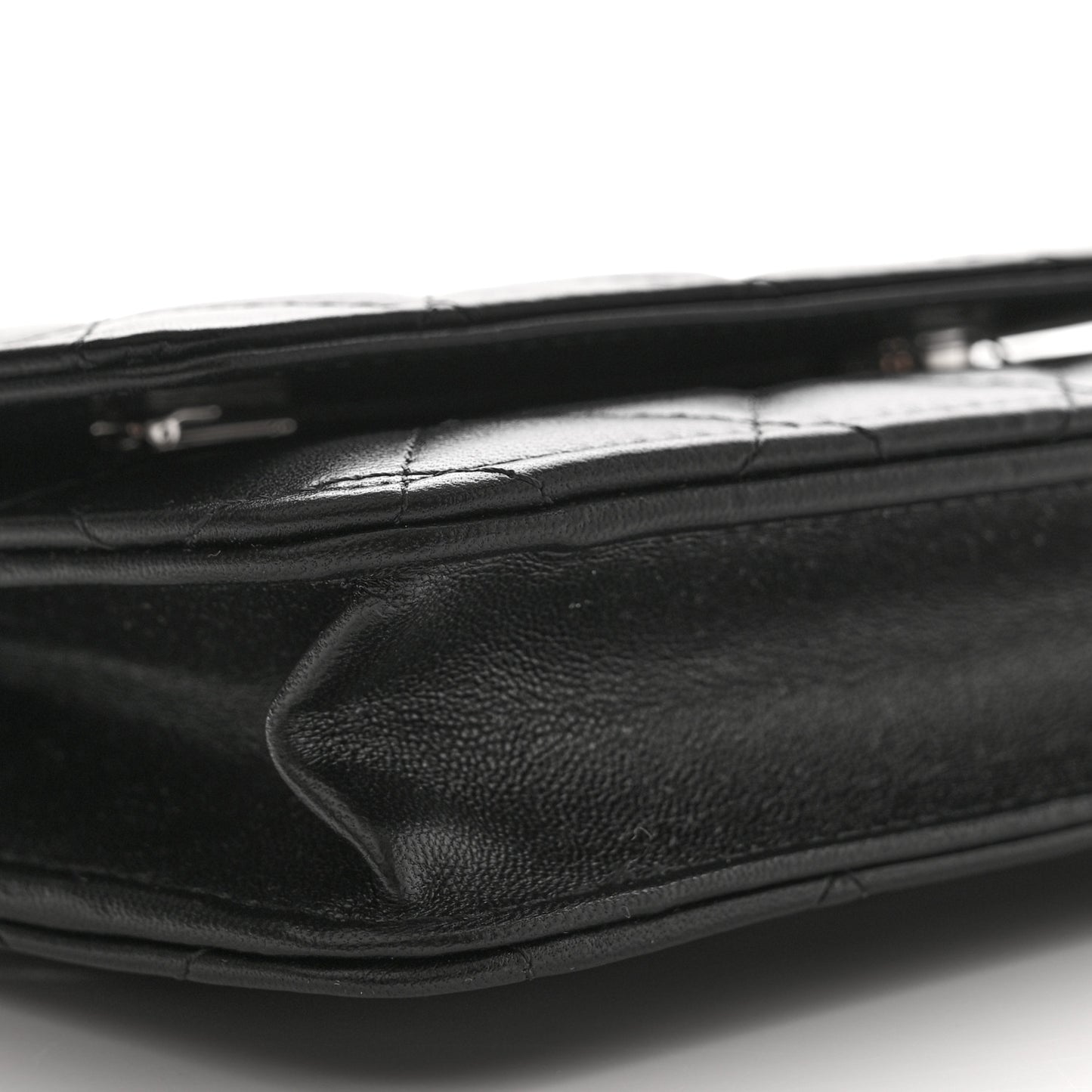 Lambskin Quilted Wallet On Chain WOC Black