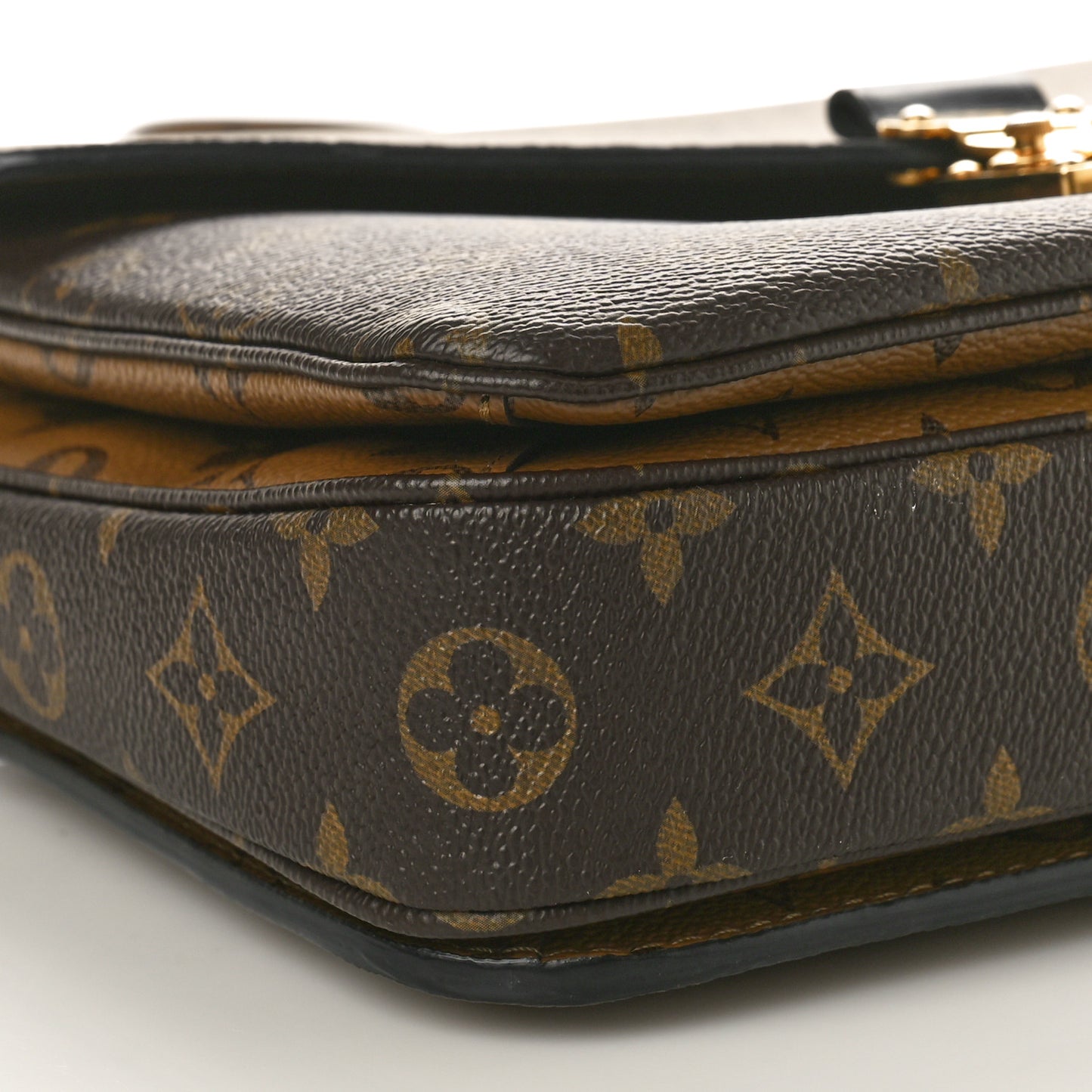 Reverse Monogram Pochette Metis