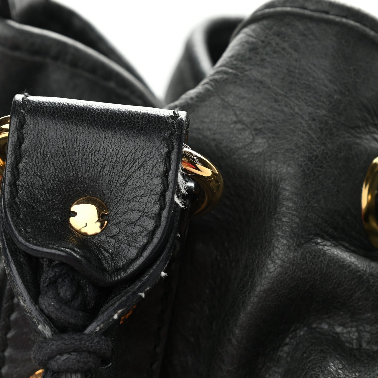 Agneau Giant 21 Gold Hardware Pompon Black