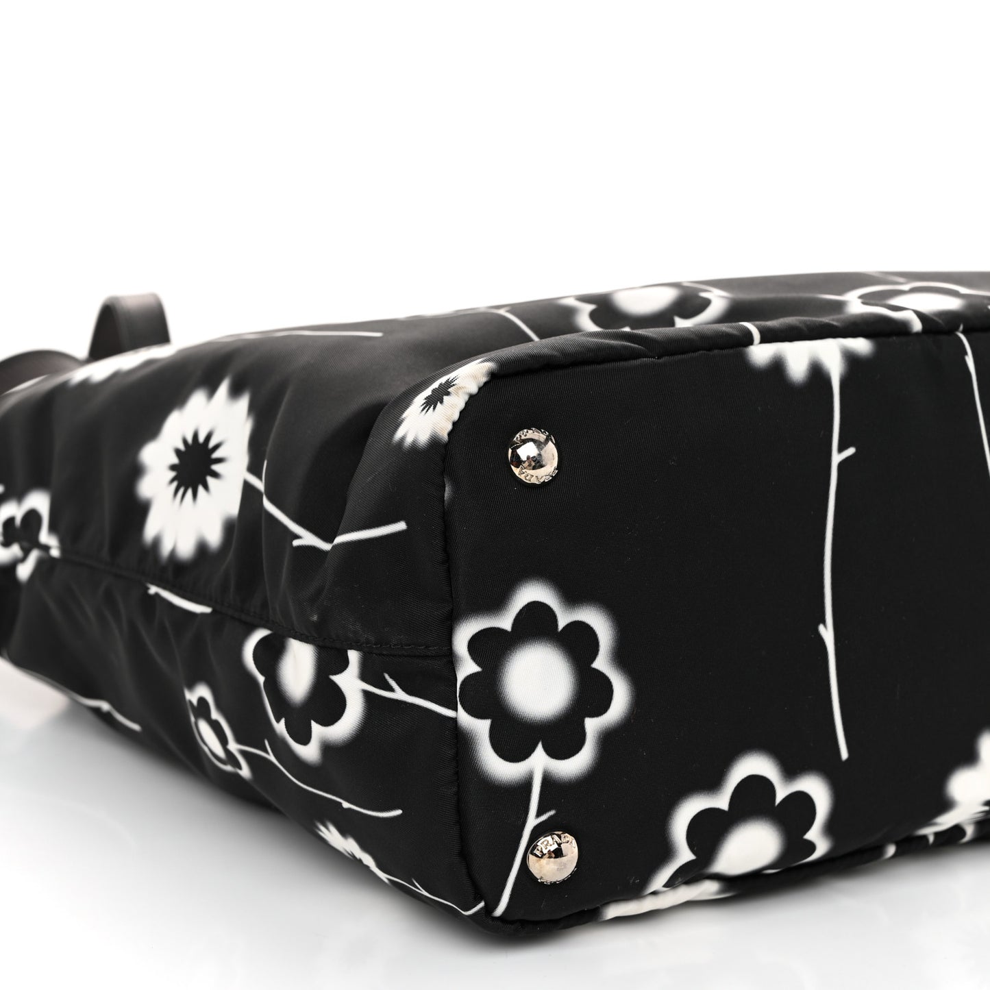 Tessuto Stampato Nylon Saffiano Floral Print Tote Black White