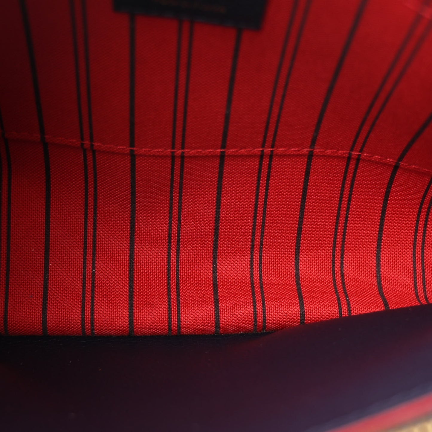 Empreinte Montaigne BB Marine Rouge