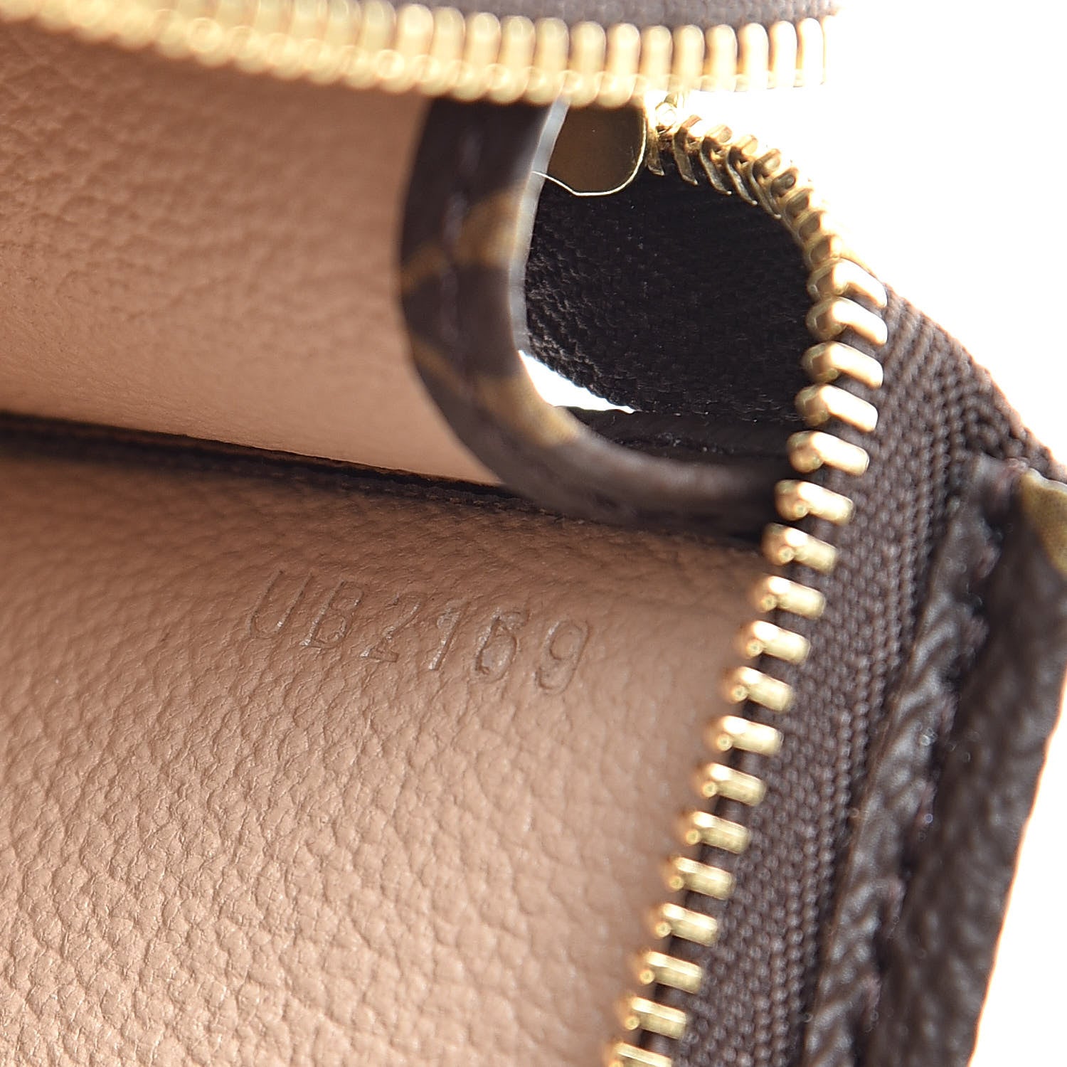 Louis Vuitton Monogram Toiletry Pouch 15 7 of 8