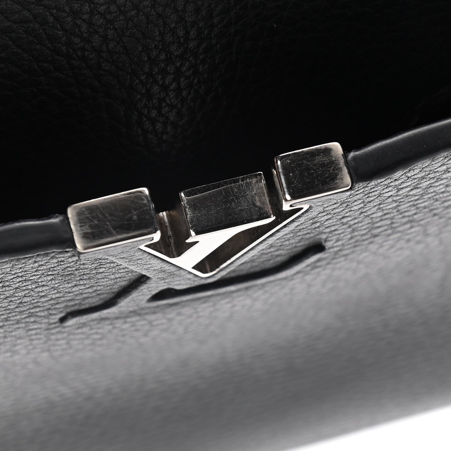 Taurillon Capucines Black