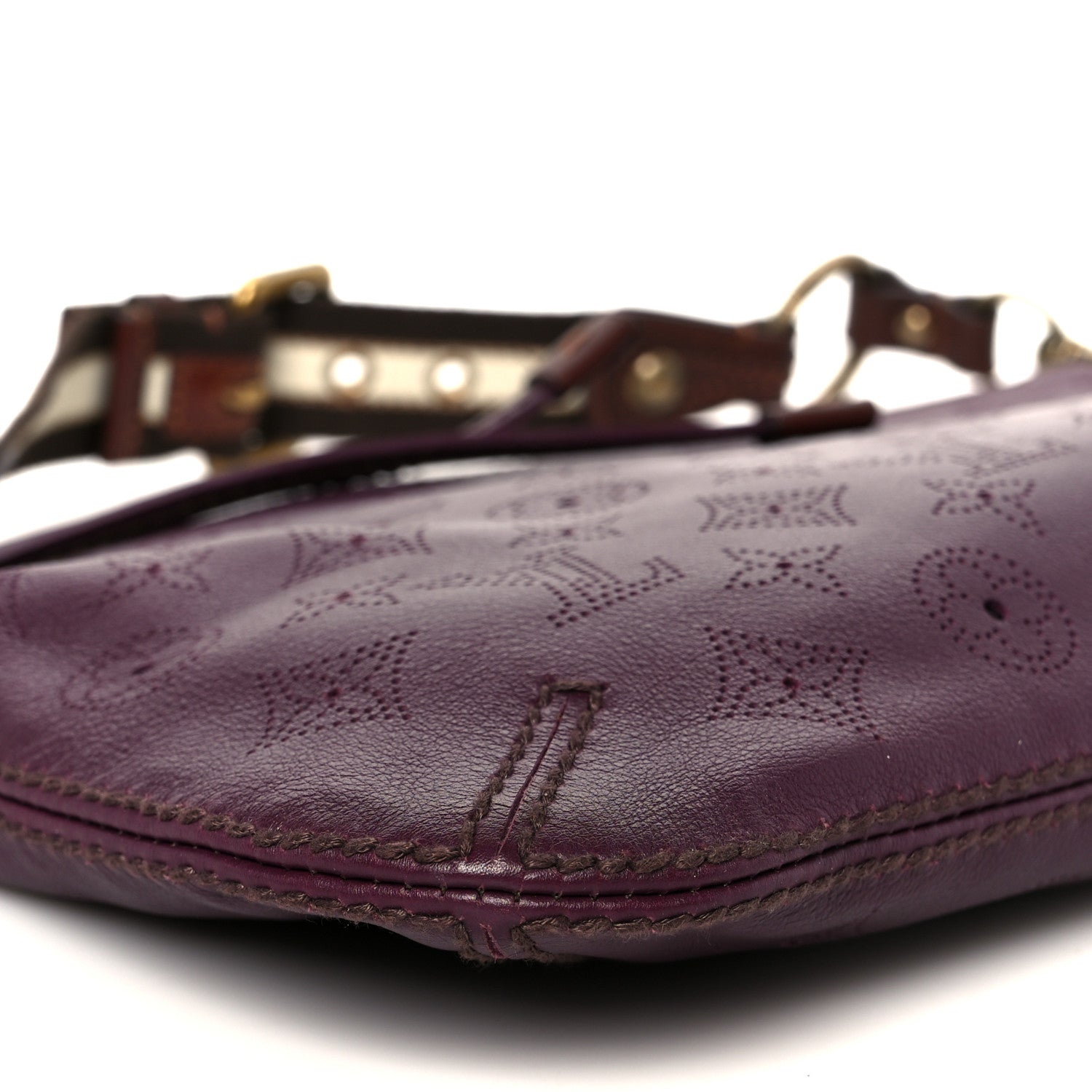 Louis Vuitton Mahina Onatah Pochette Aubergine 9 of 10