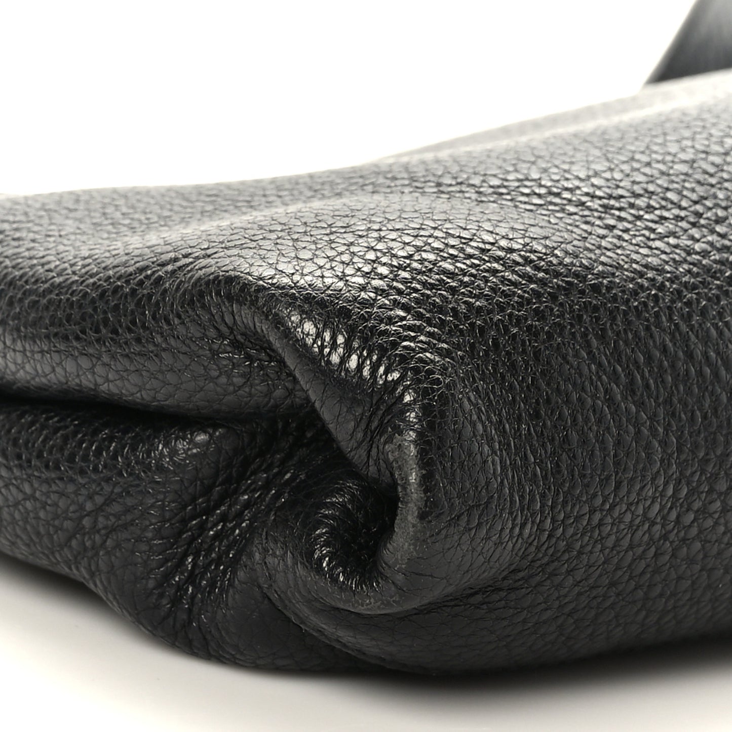 Vitello Daino Zippered Shoulder Bag Black