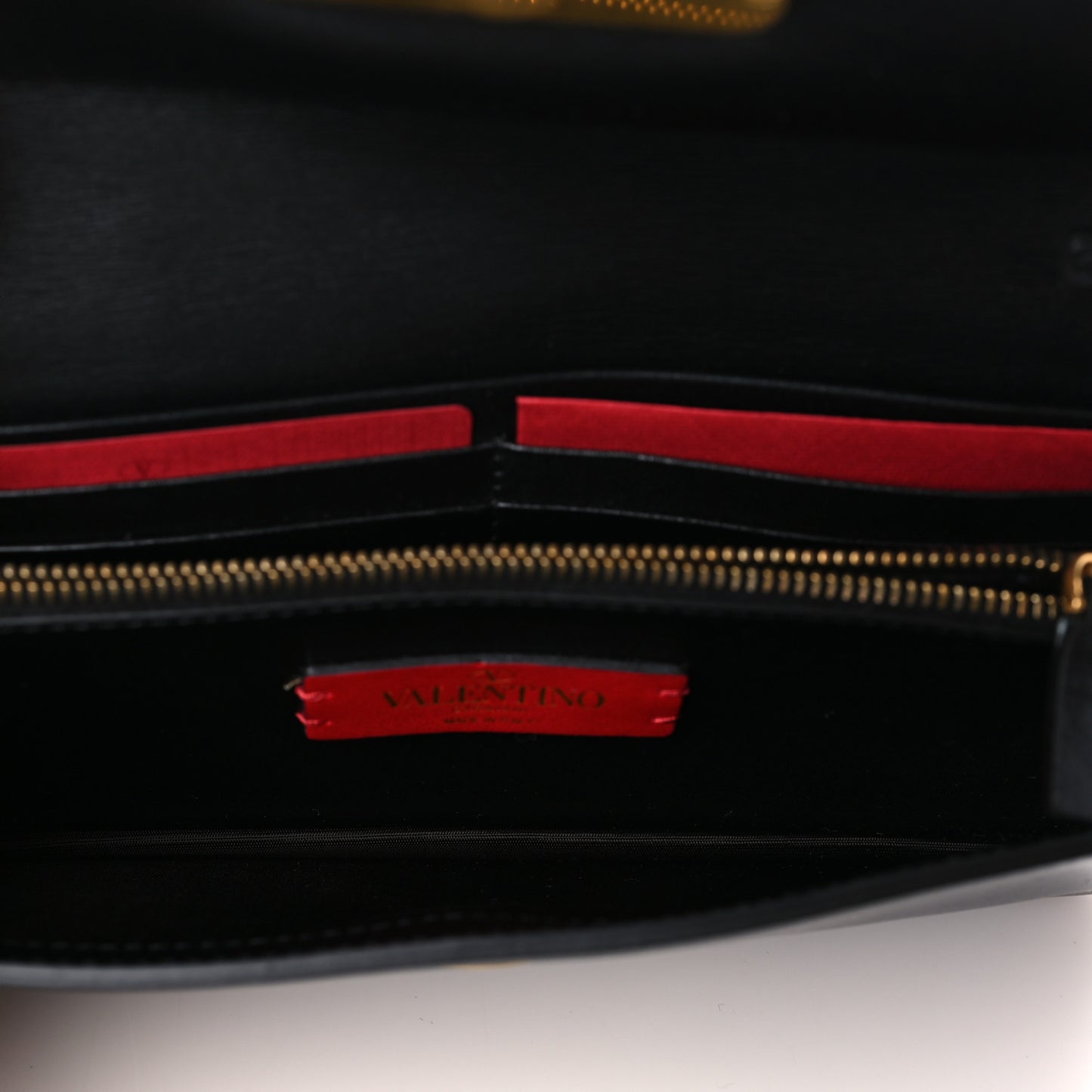 Calfskin VSling Wallet On Chain Black