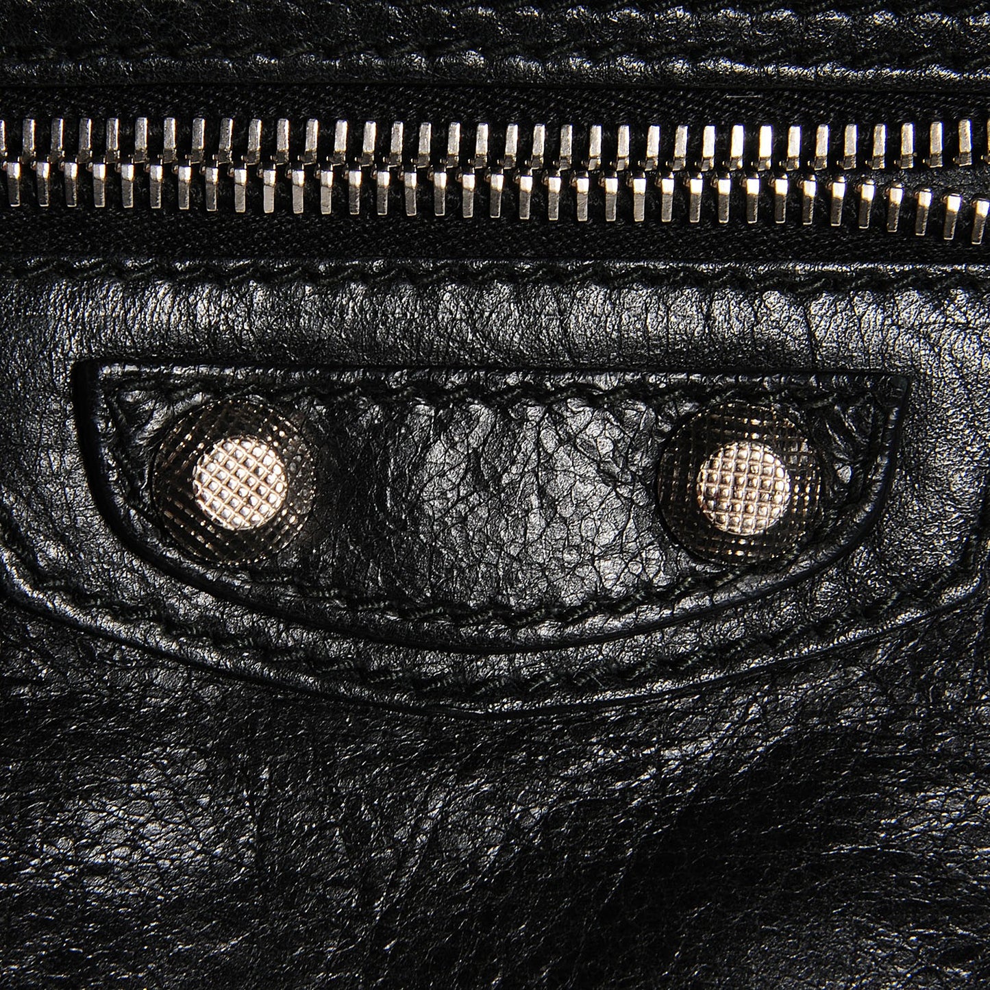 Agneau Giant 12 Silver Hardware Hip Black
